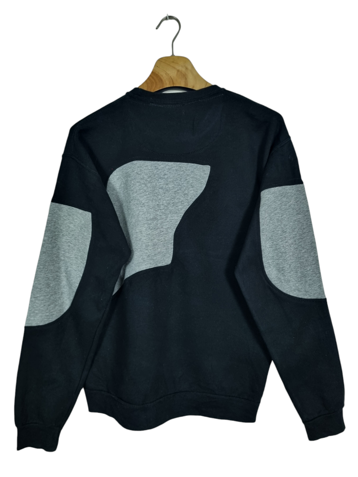 Nike chest swoosh sweater maat S