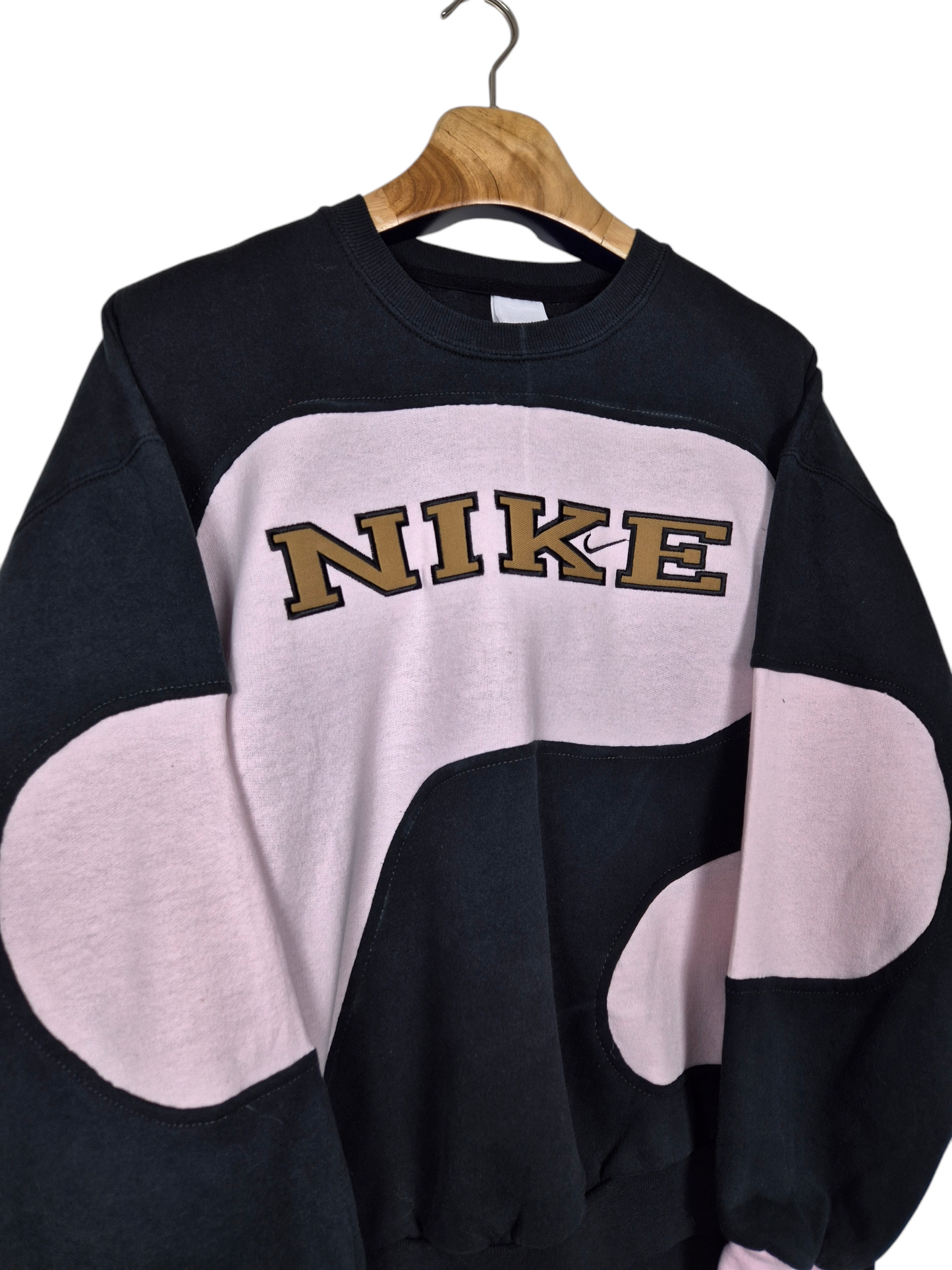 Nike spell out sweater maat M