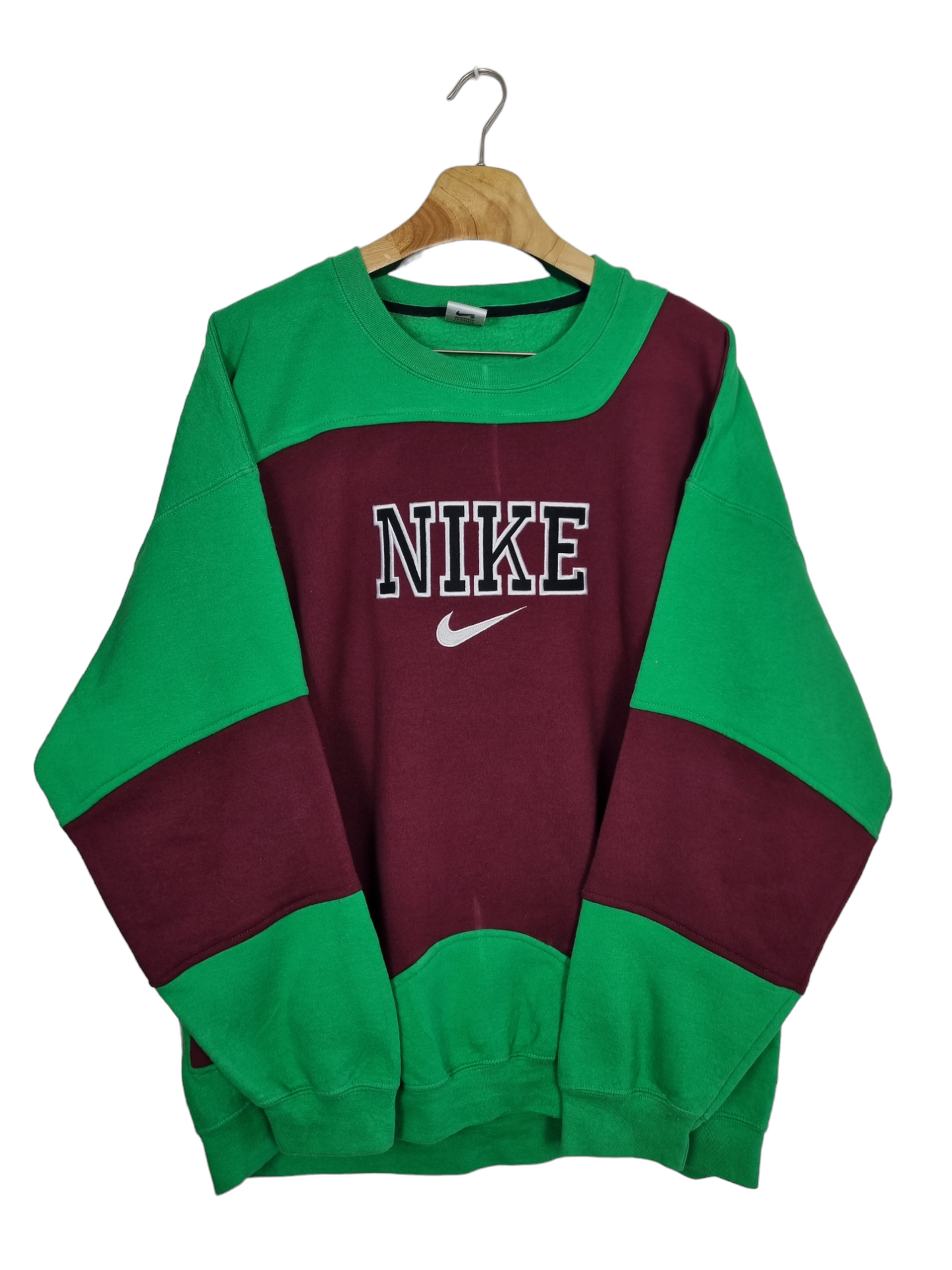 Nike 90s spell out sweater maat L