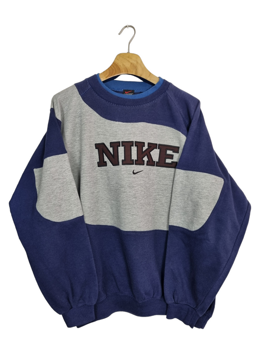 Nike spell out sweater maat L