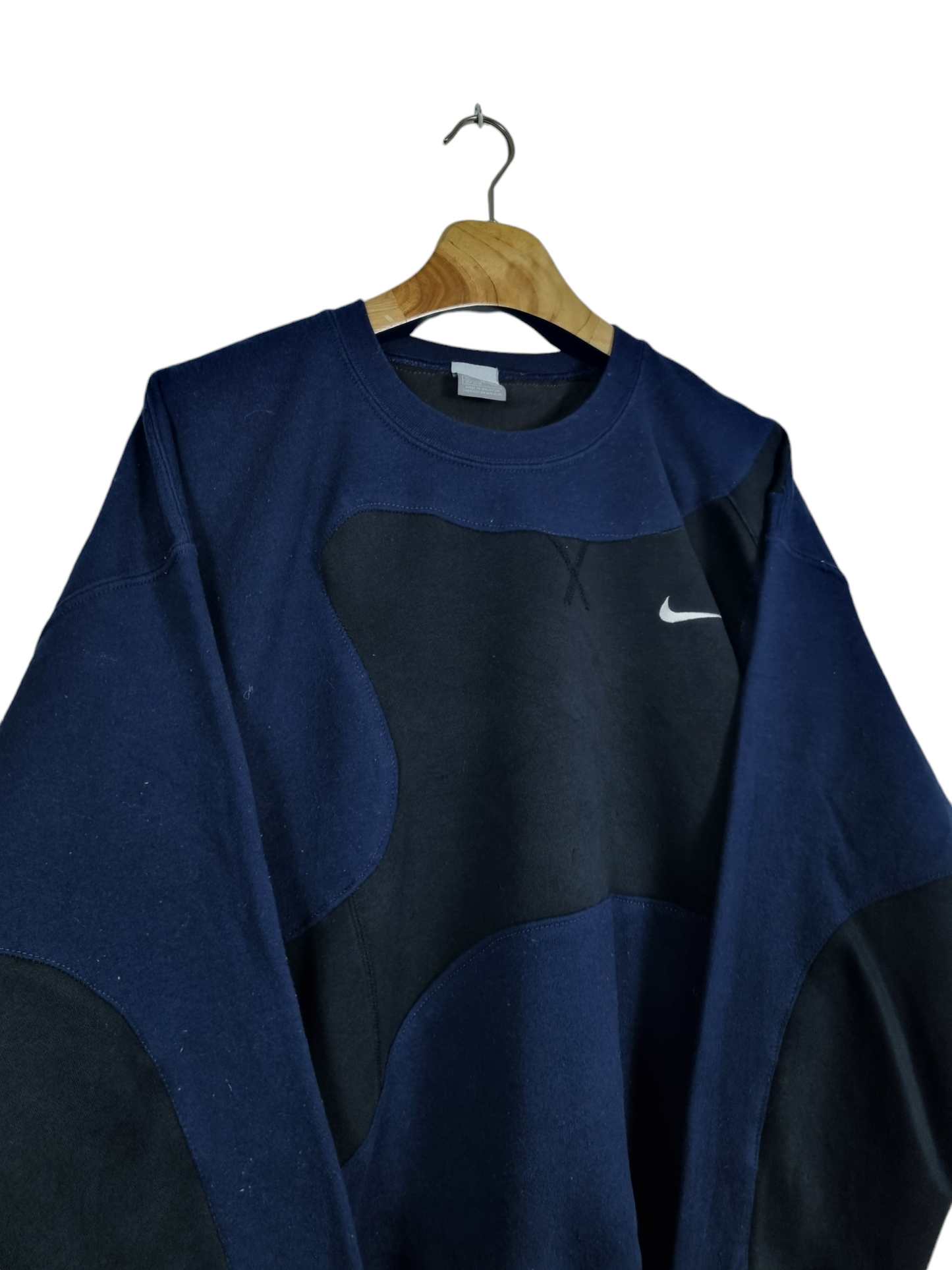 Nike chest swoosh sweater maat M