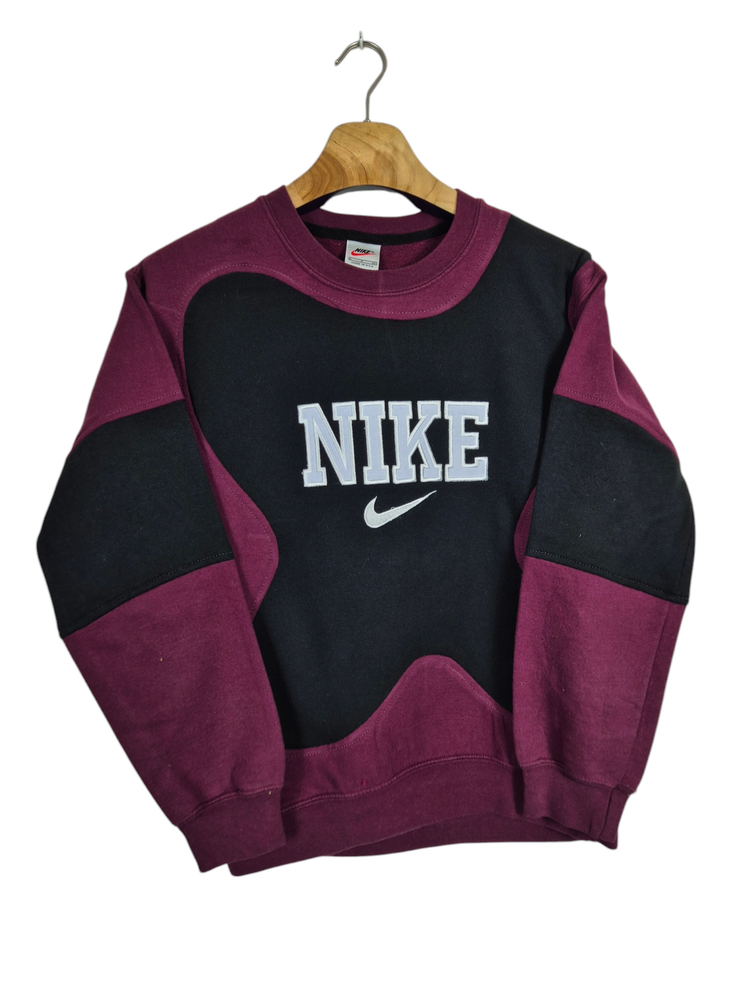 Nike spell out sweater maat S