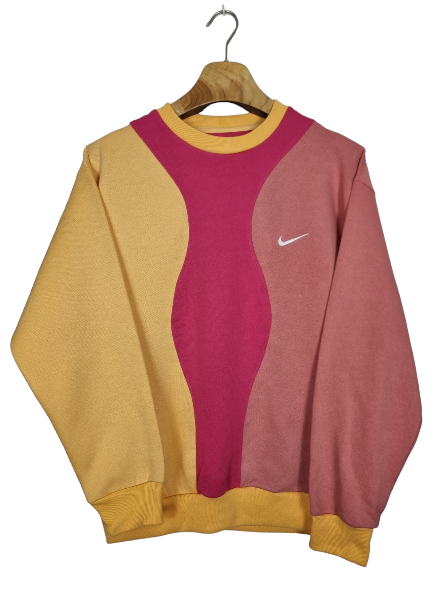 Nike chest swoosh sweater maat M