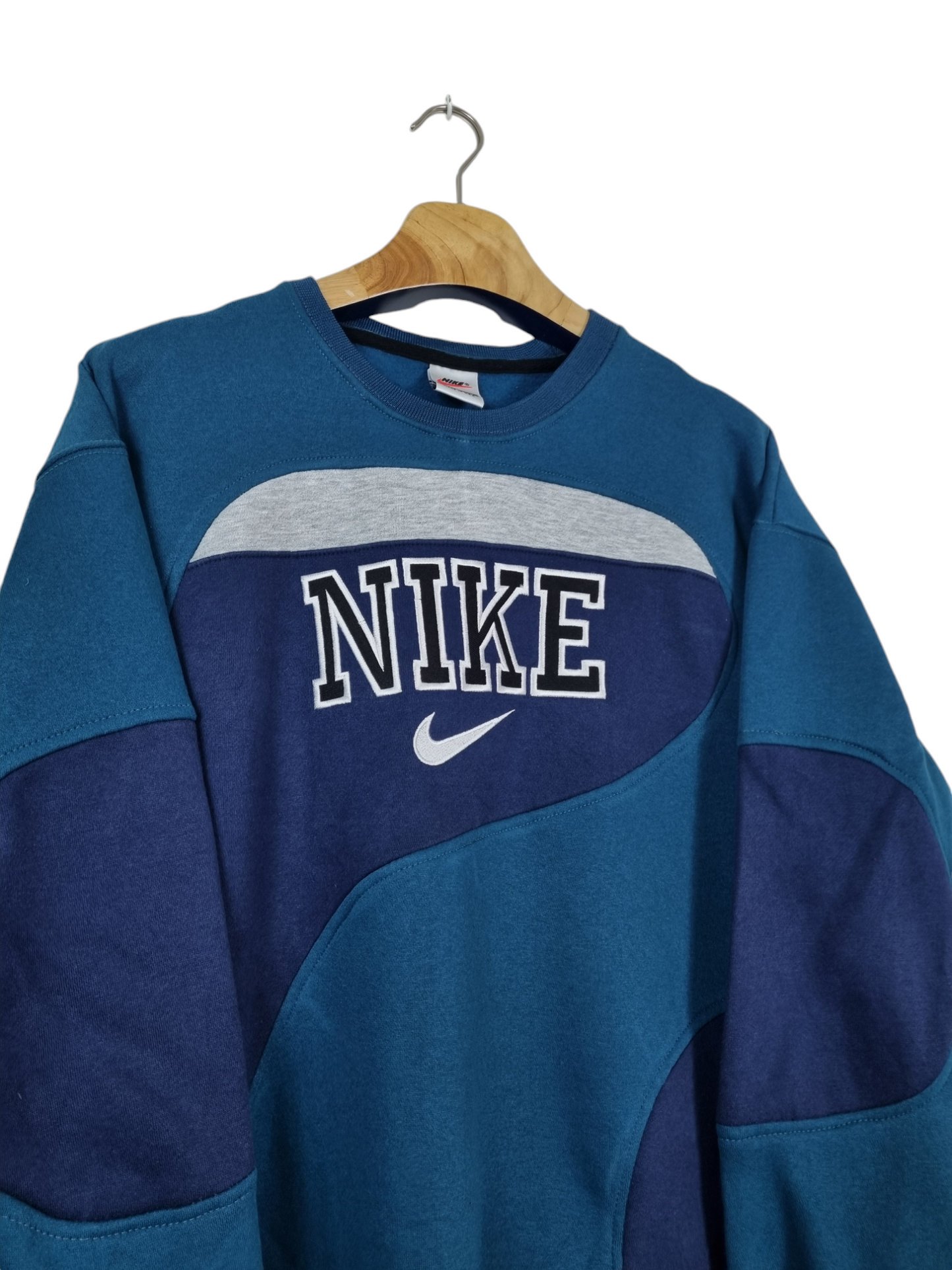 Nike 90s spell out sweater maat M