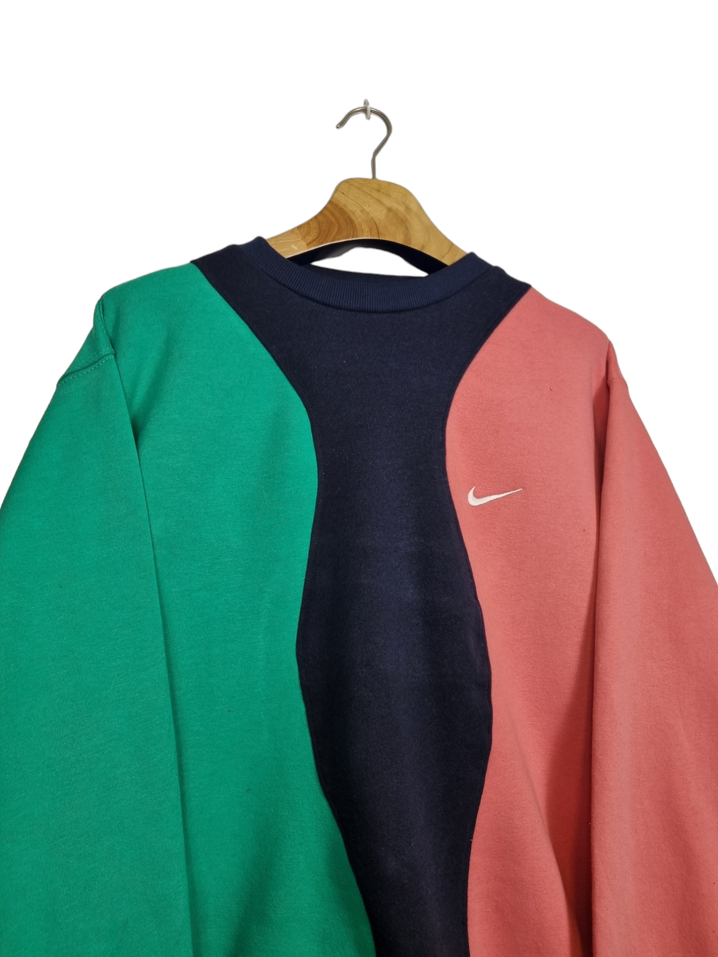 Nike chest swoosh sweater maat M