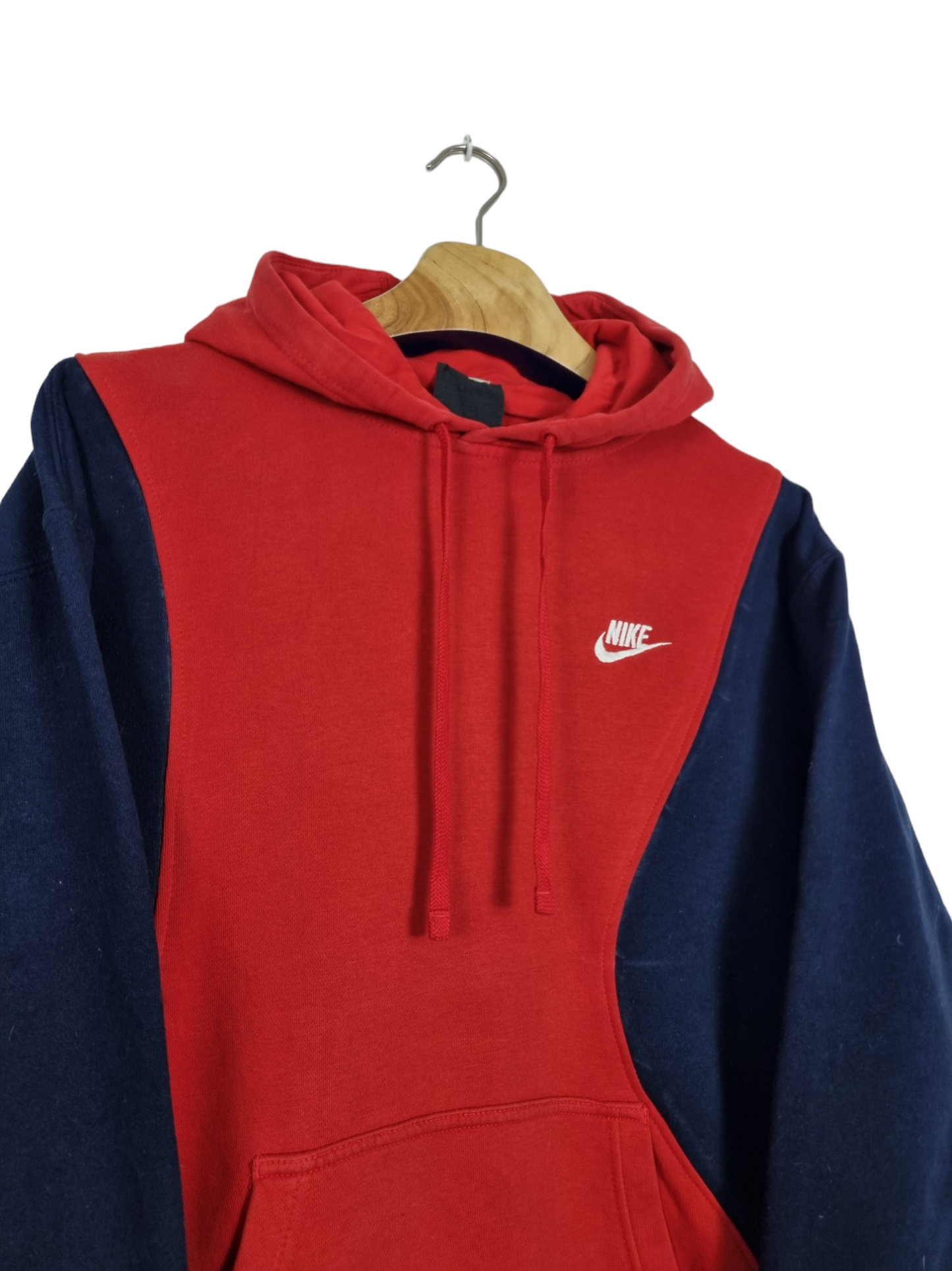 Nike chest logo hoodie maat M