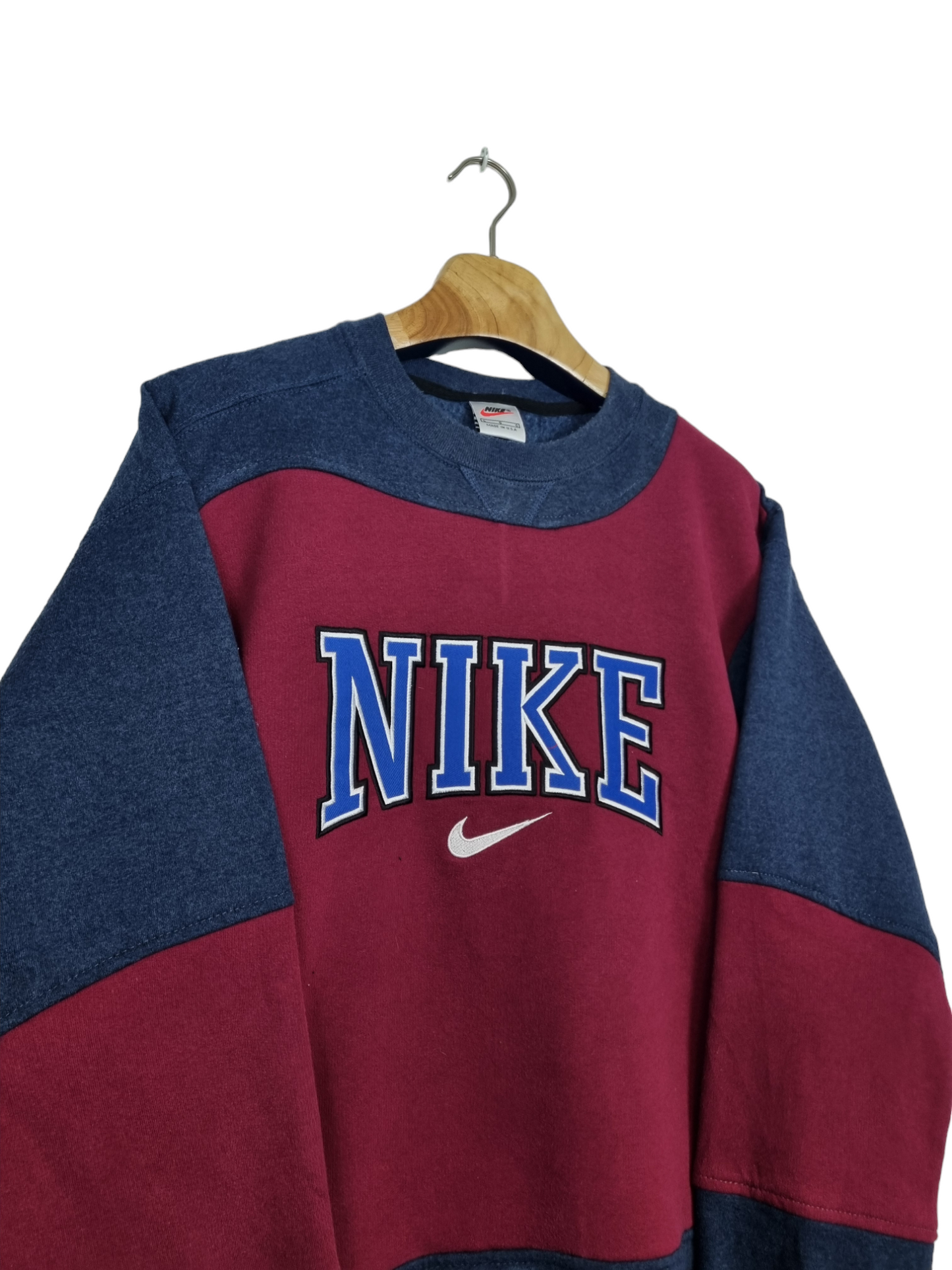 Nike 90s spell out sweater maat M