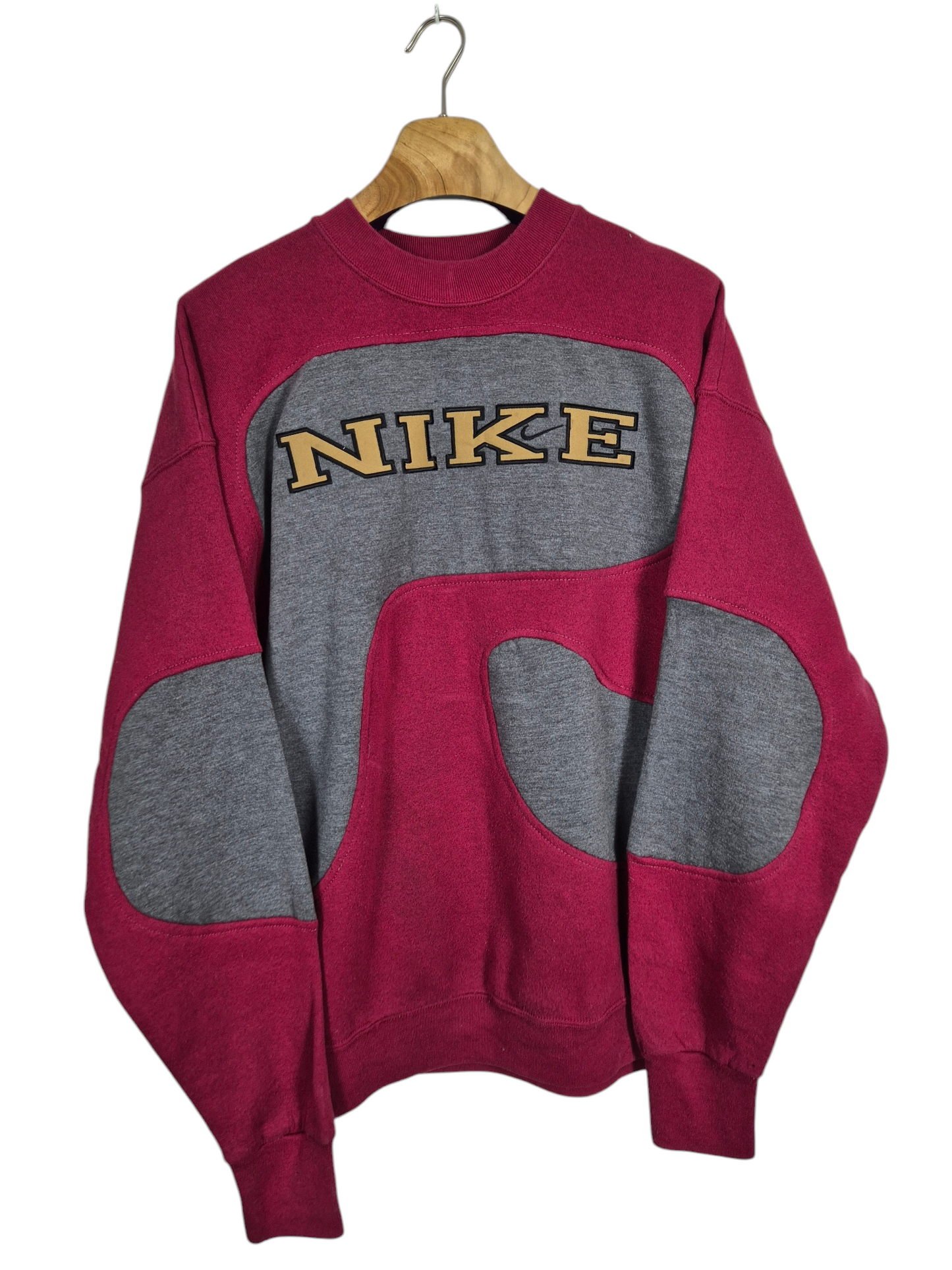 Nike spell out sweater maat L