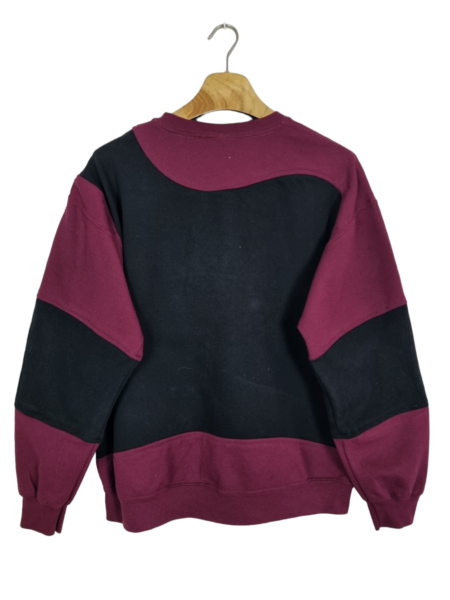 Nike 90s spell out sweater maat M