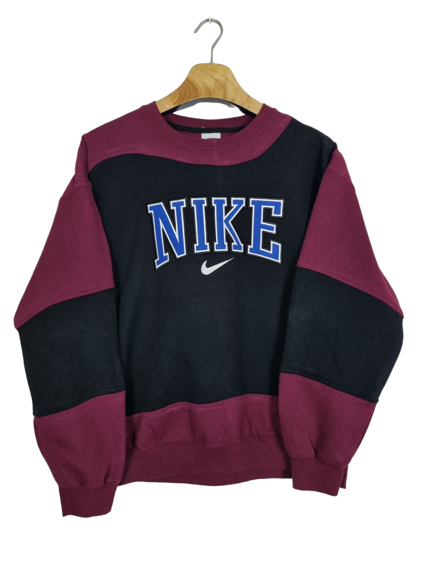 Nike 90s spell out sweater maat M