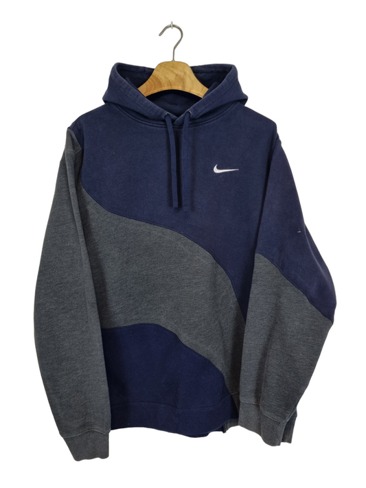 Nike chest swoosh hoodie maat L