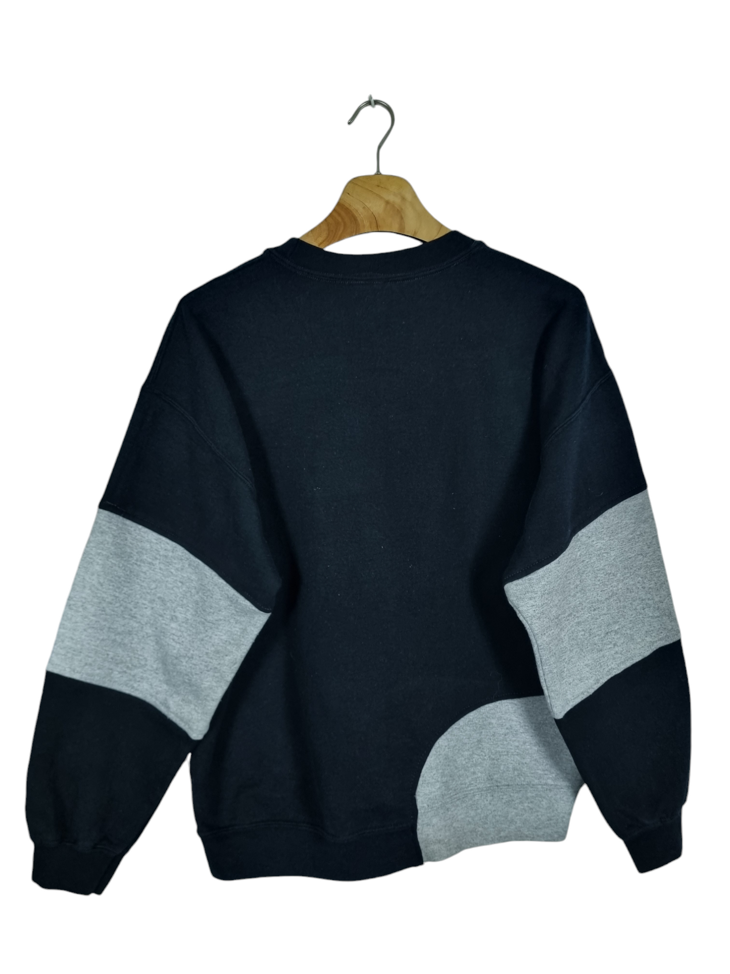 Nike 90s spell out sweater maat S