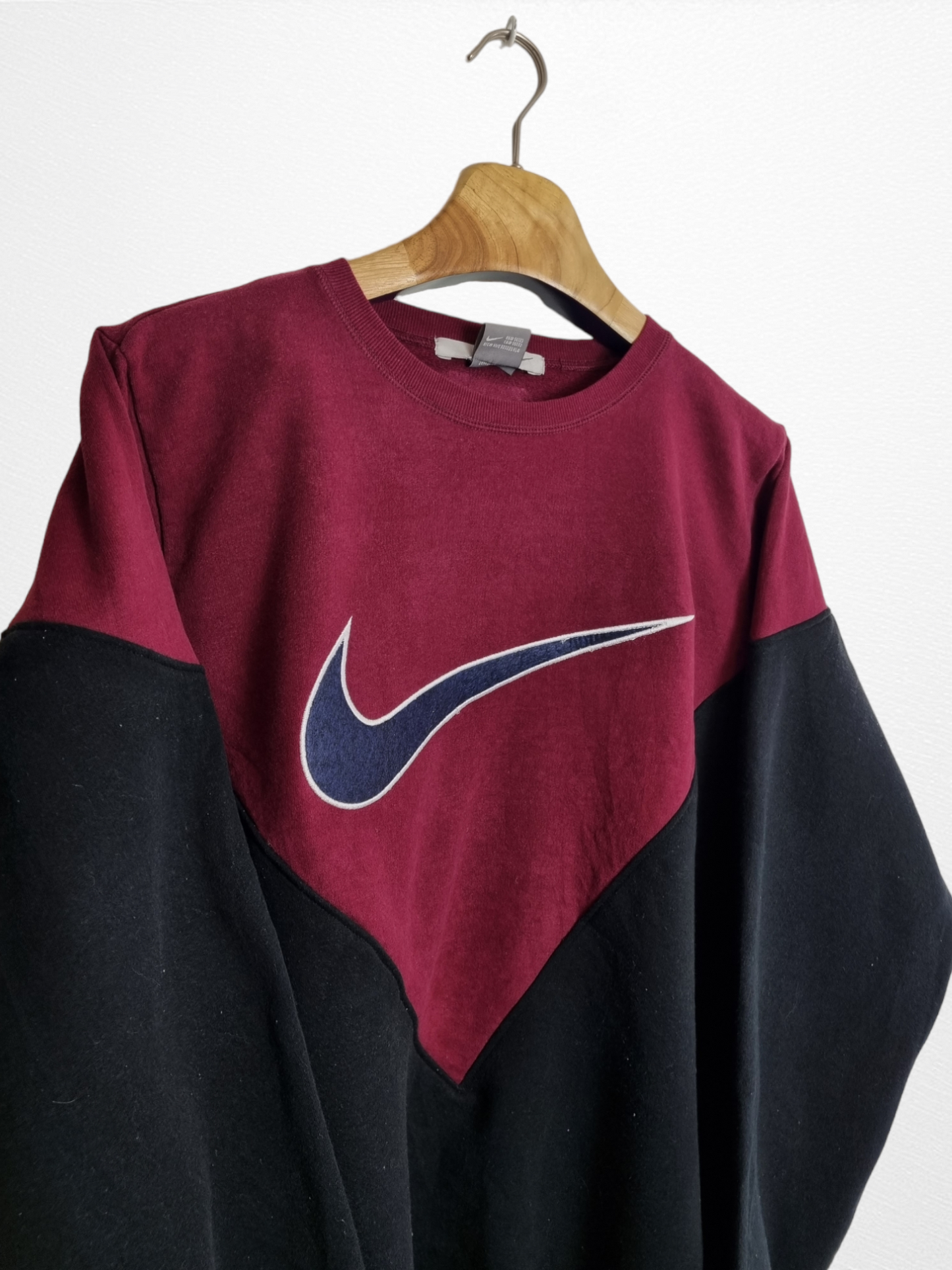 Nike big swoosh reworked sweater maat L