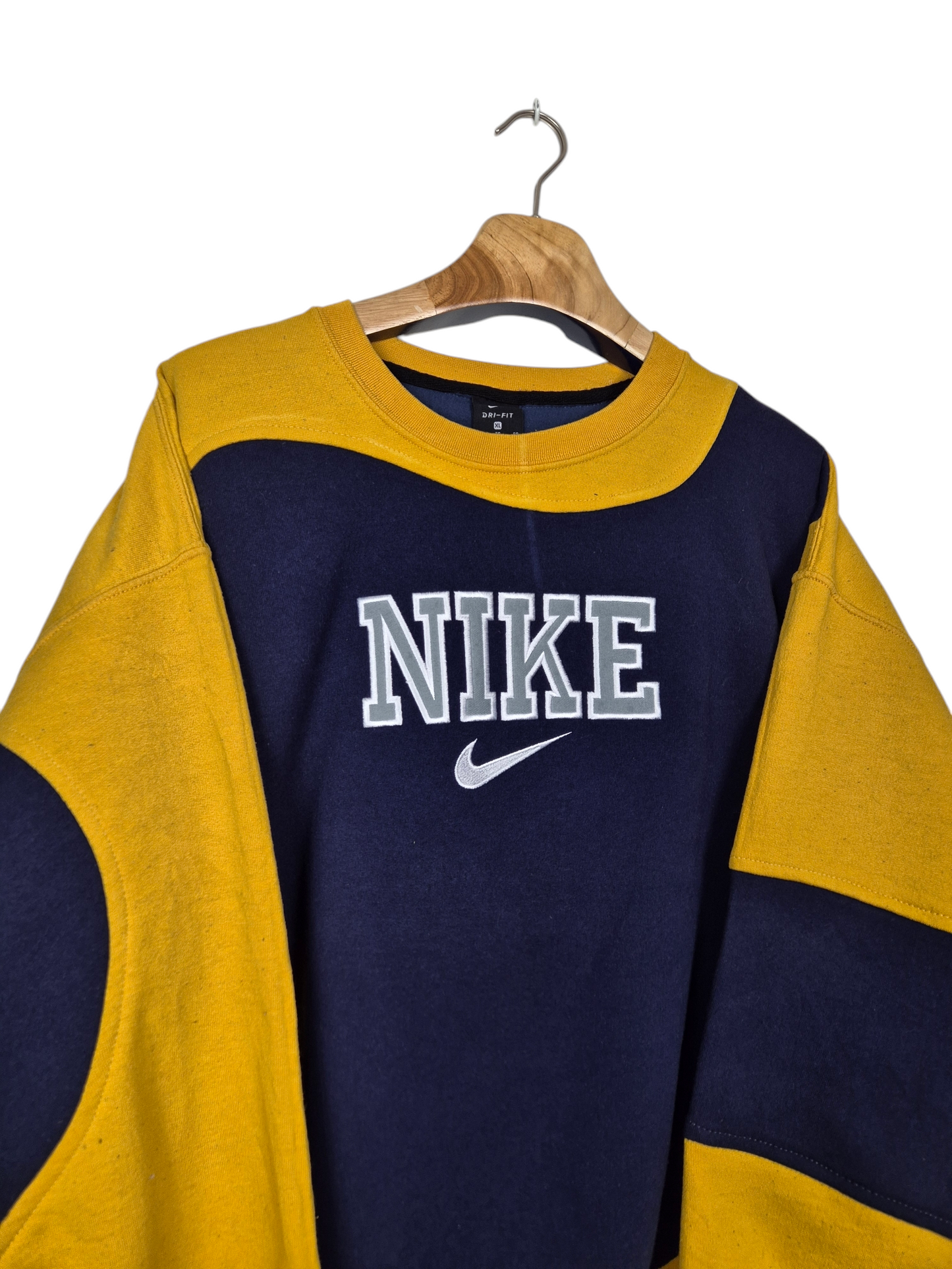 Nike spell out sweater maat XL