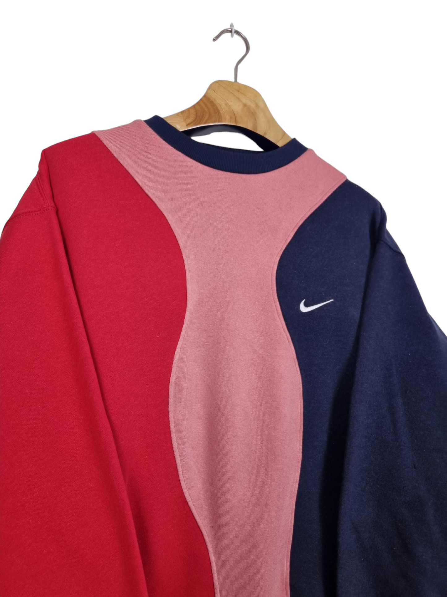 Nike chest swoosh sweater maat M