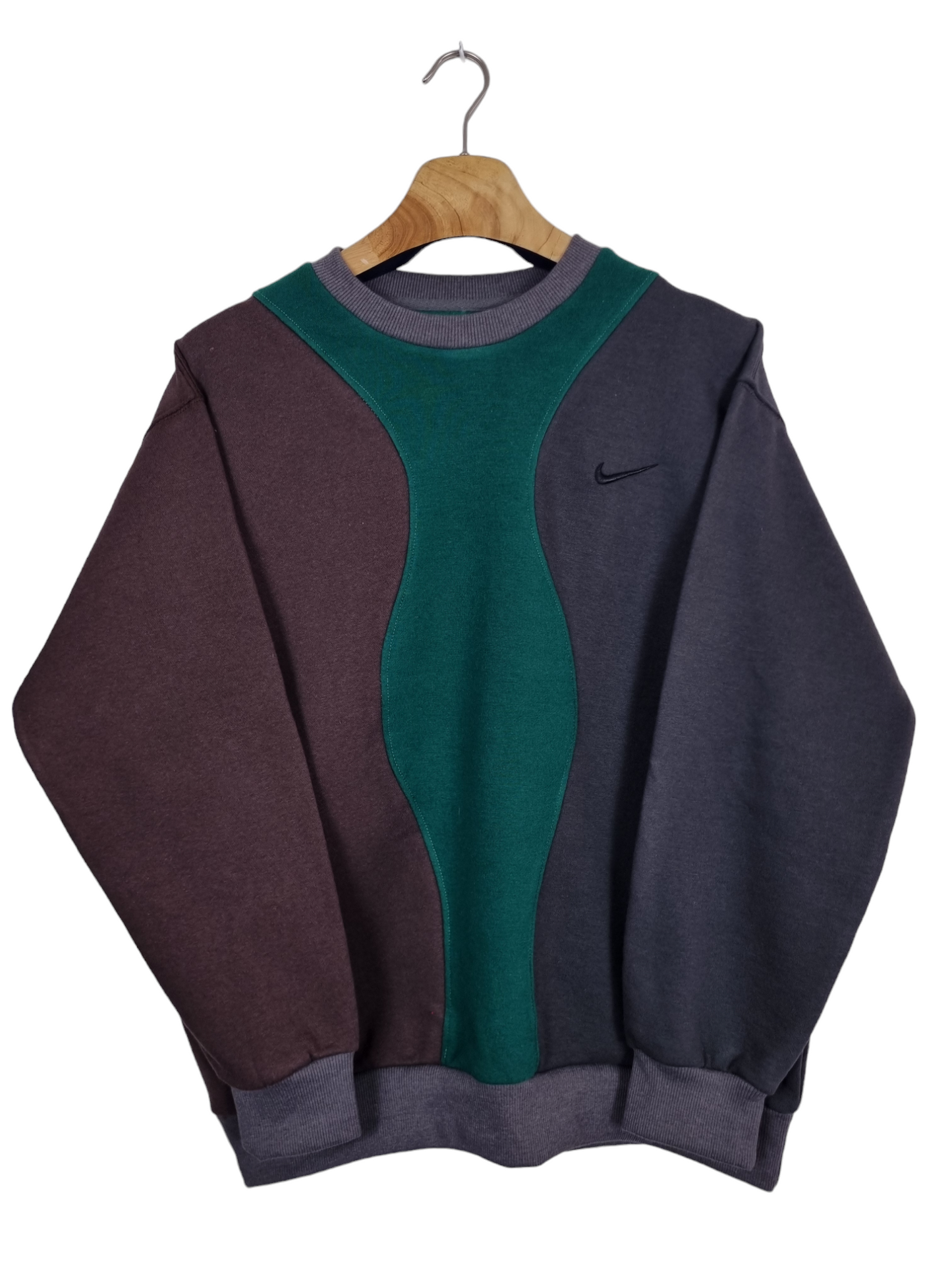 Nike chest swoosh sweater maat M