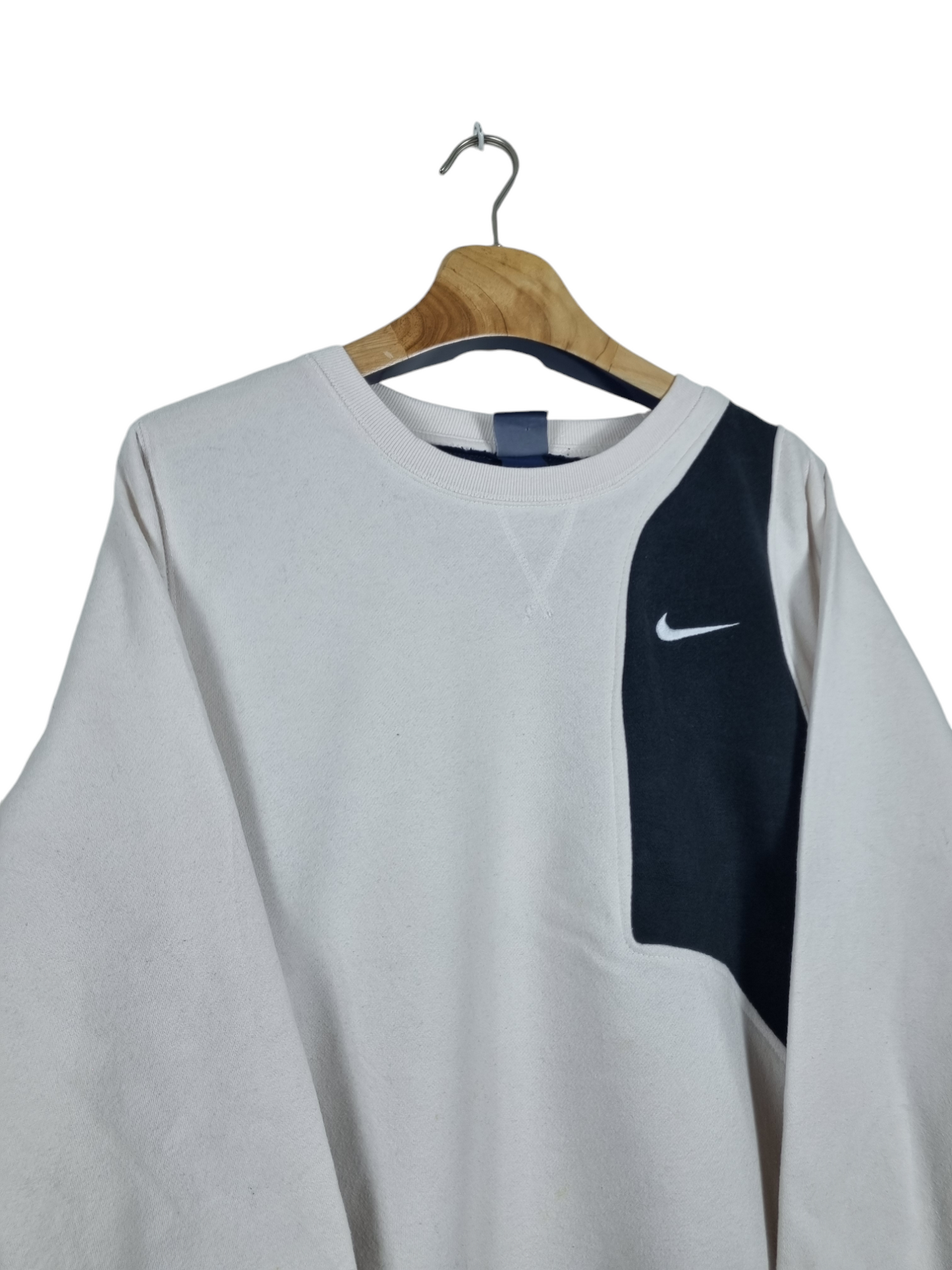 Nike chest swoosh sweater maat M