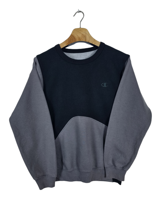 Champion chest logo sweater maat S