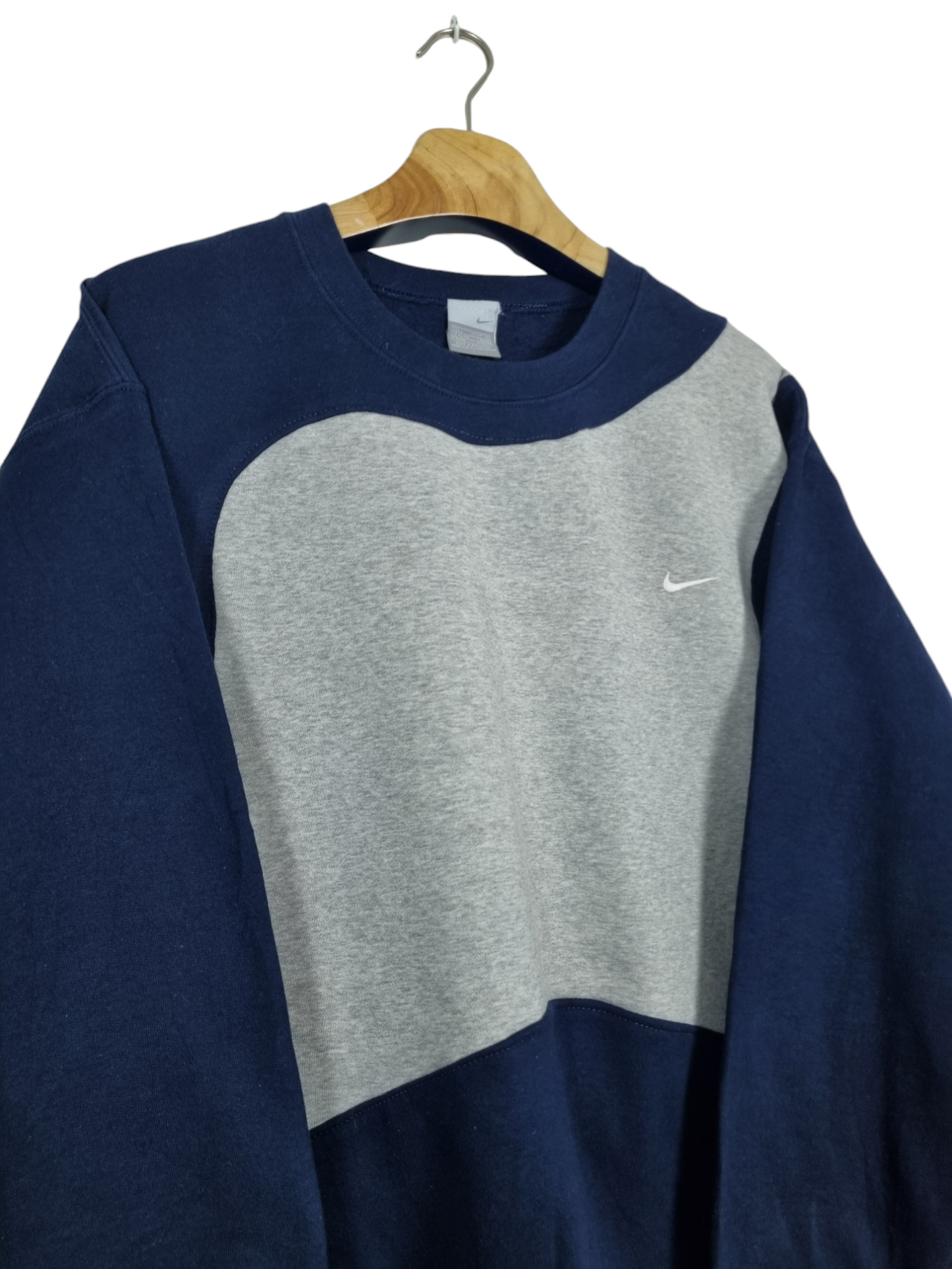 Nike chest swoosh sweater maat M