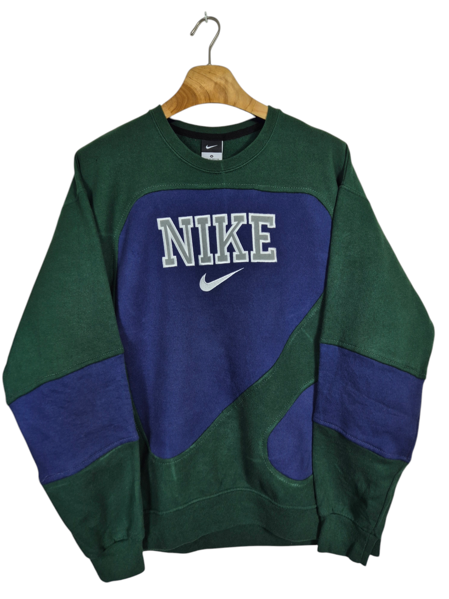 Nike spell out sweater maat M