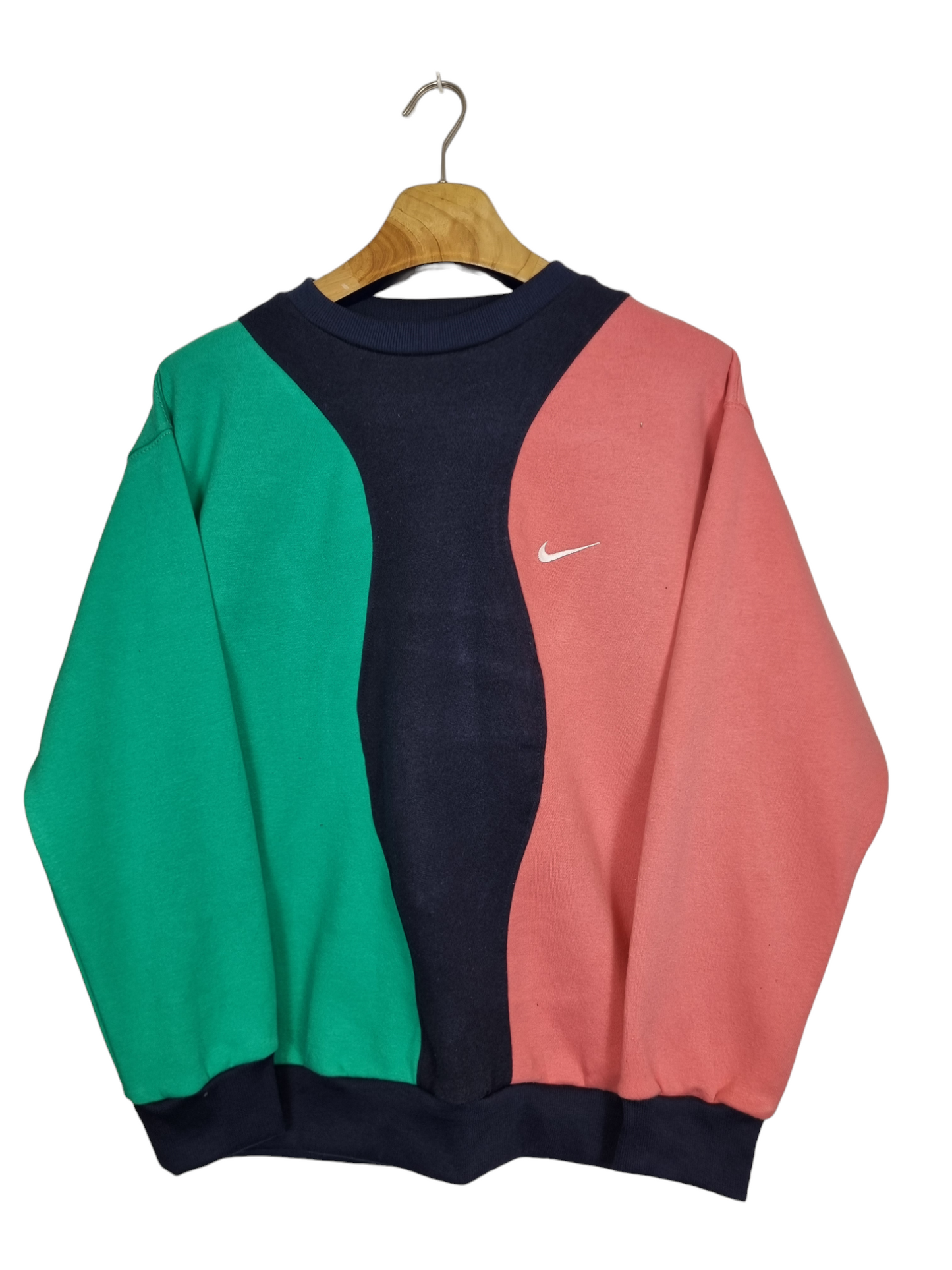 Nike chest swoosh sweater maat M