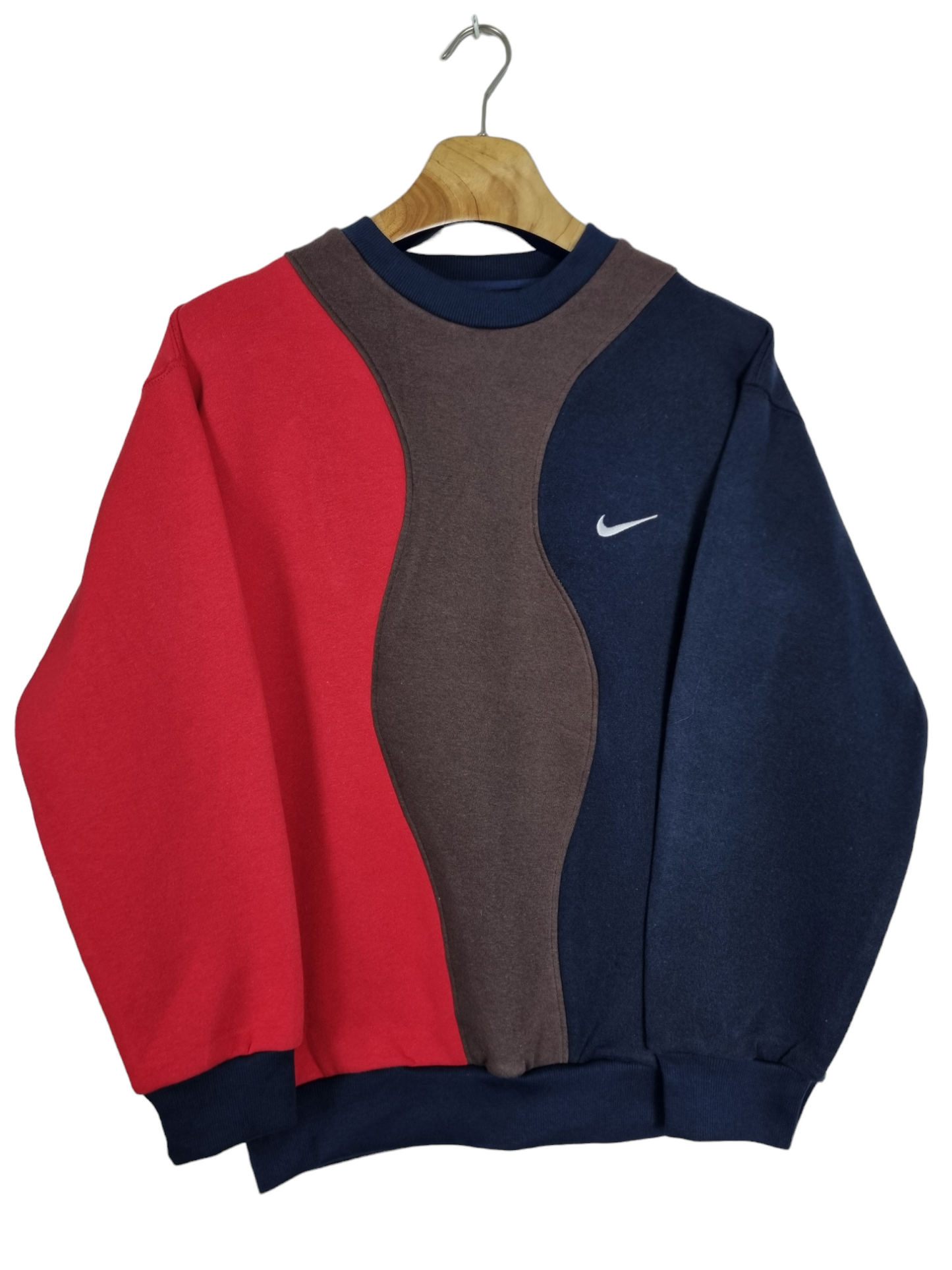 Nike chest swoosh sweater maat M