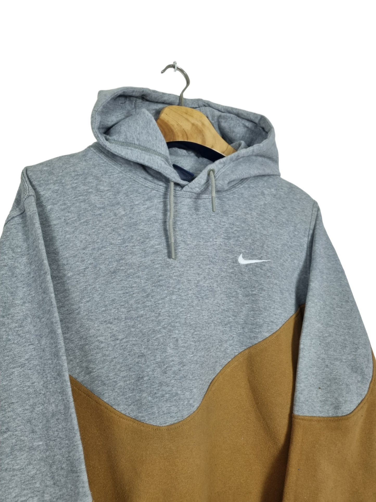 Nike chest swoosh hoodie maat M