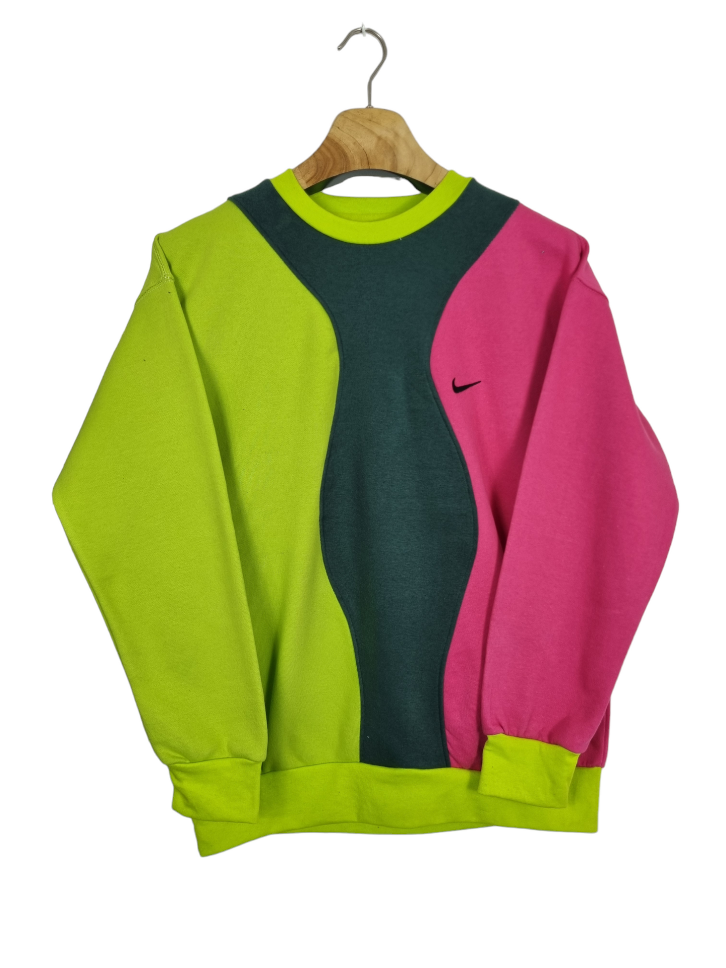 Nike chest swoosh sweater maat M