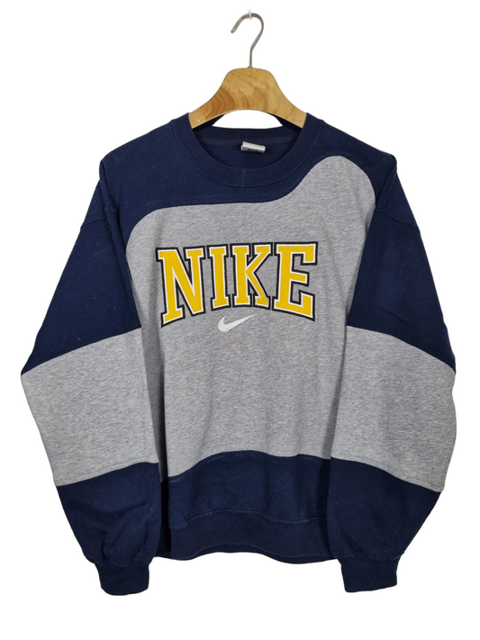 Nike 90s spell out sweater maat M