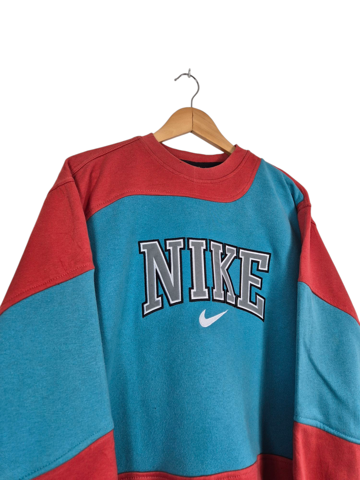 Nike spell out sweater maat S