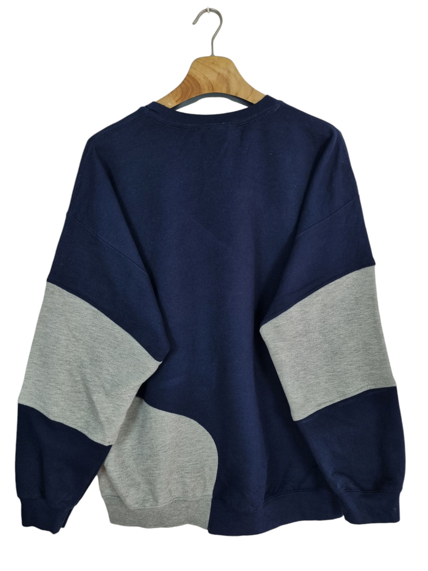 Nike 90s spell out sweater maat L