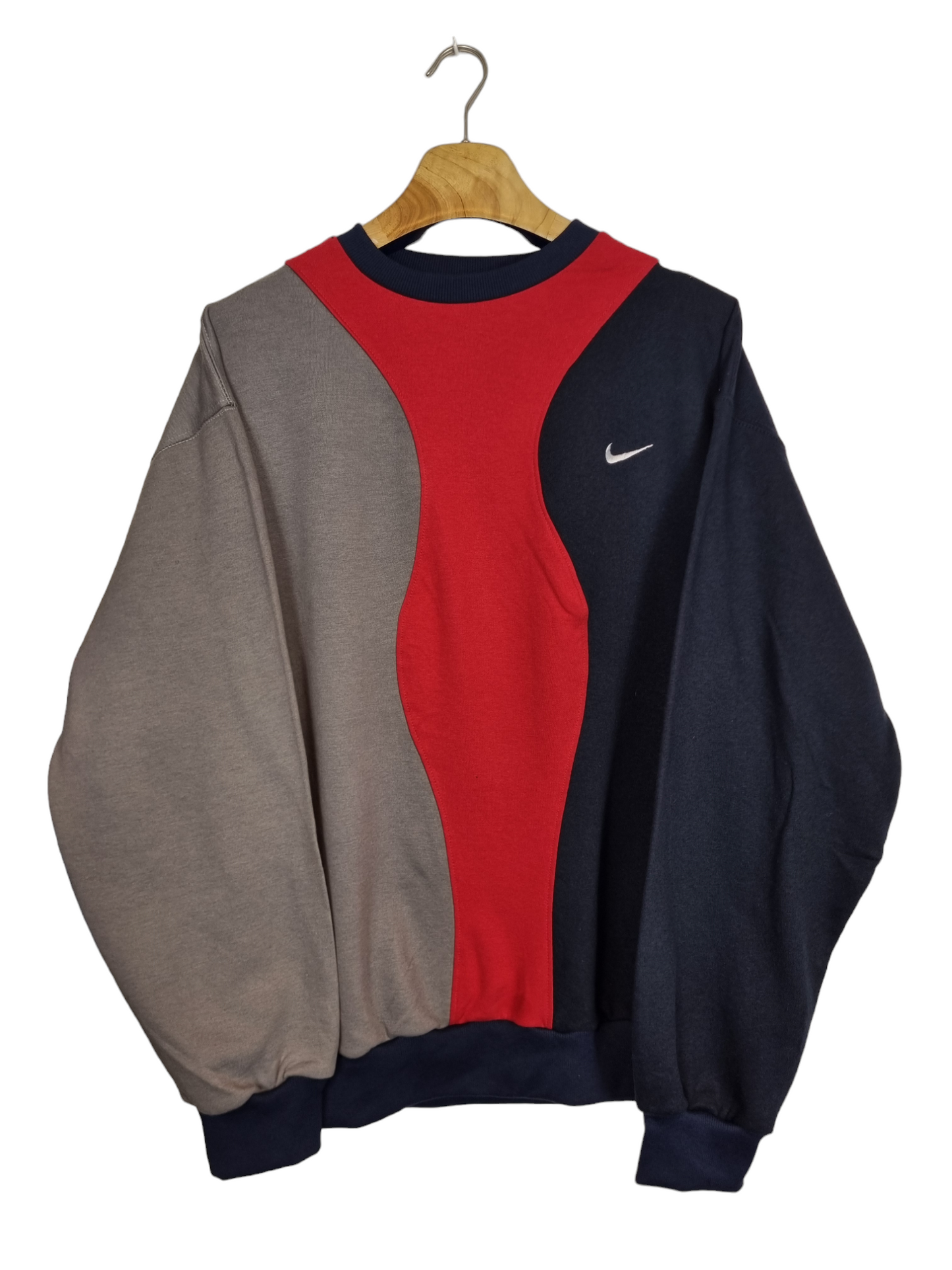 Nike chest swoosh sweater maat L