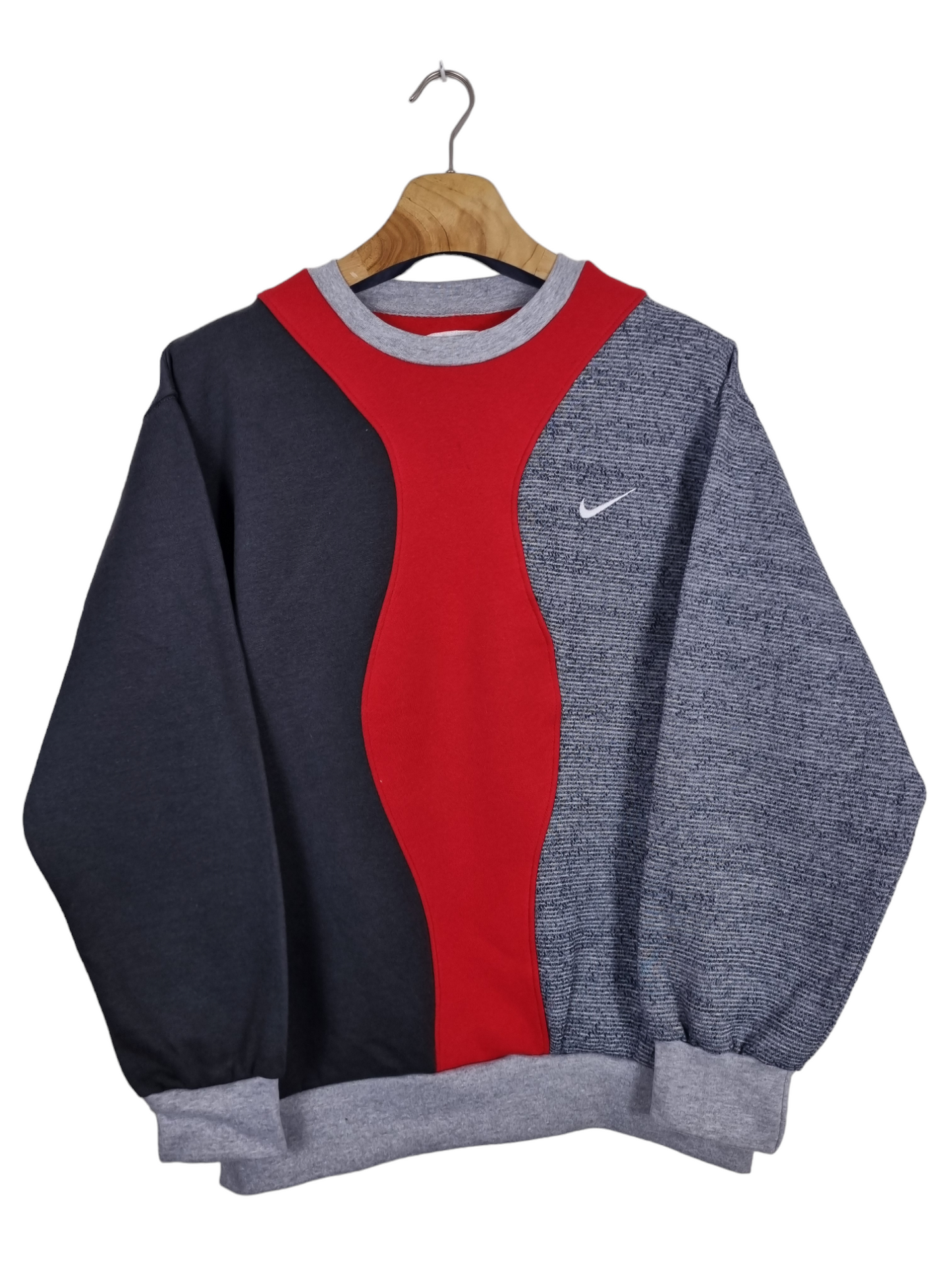 Nike chest swoosh sweater maat M