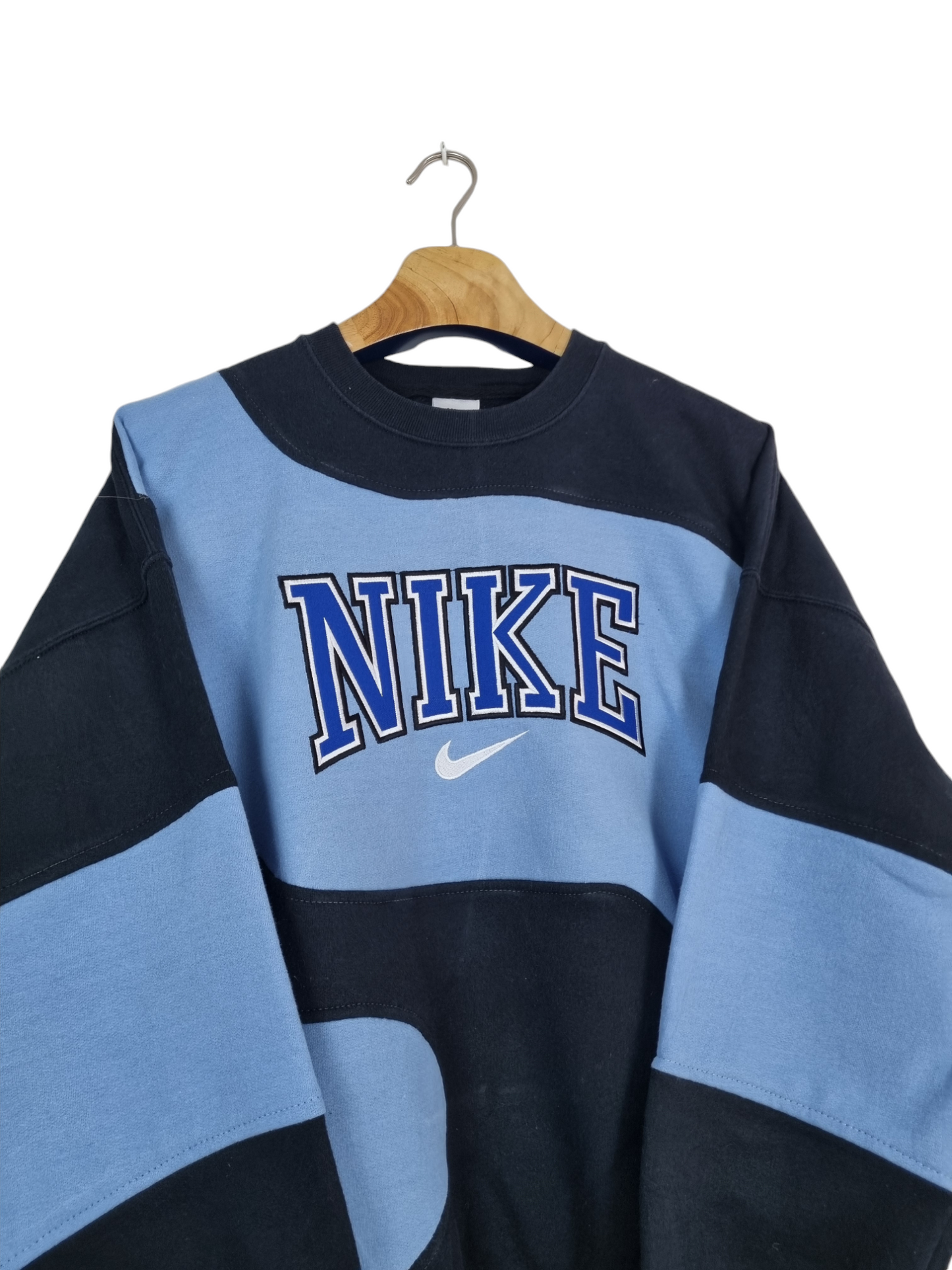 Nike 90s spell out sweater maat L