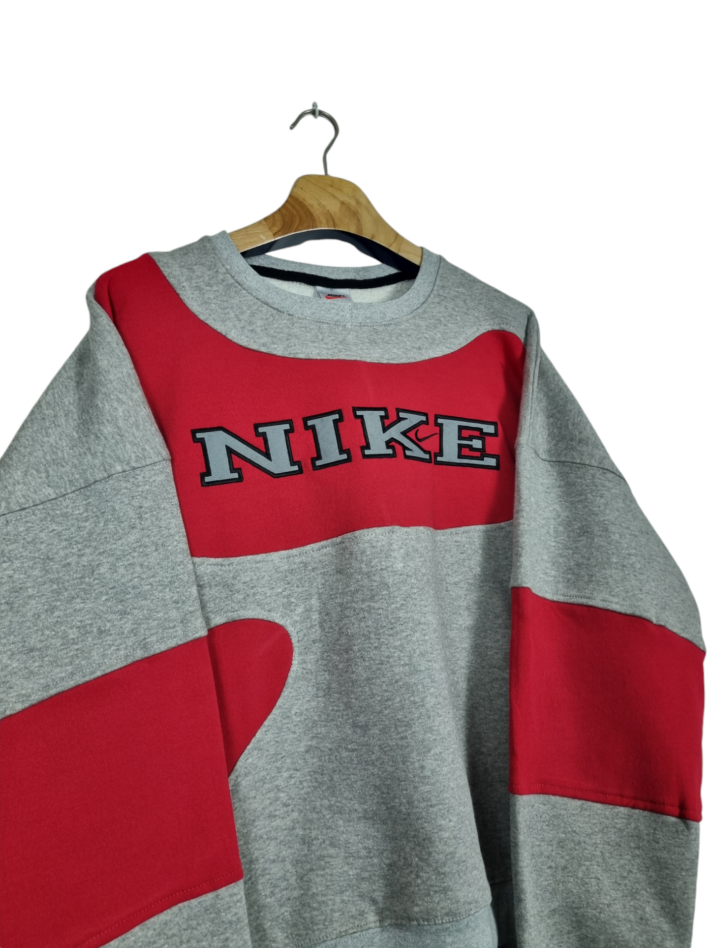 Nike 90s spell out sweater maat L