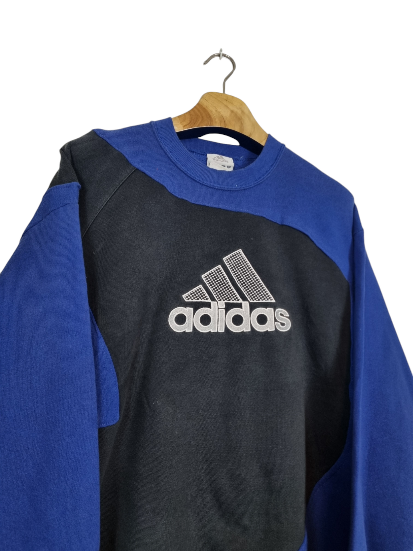 Adidas front logo sweater maat S