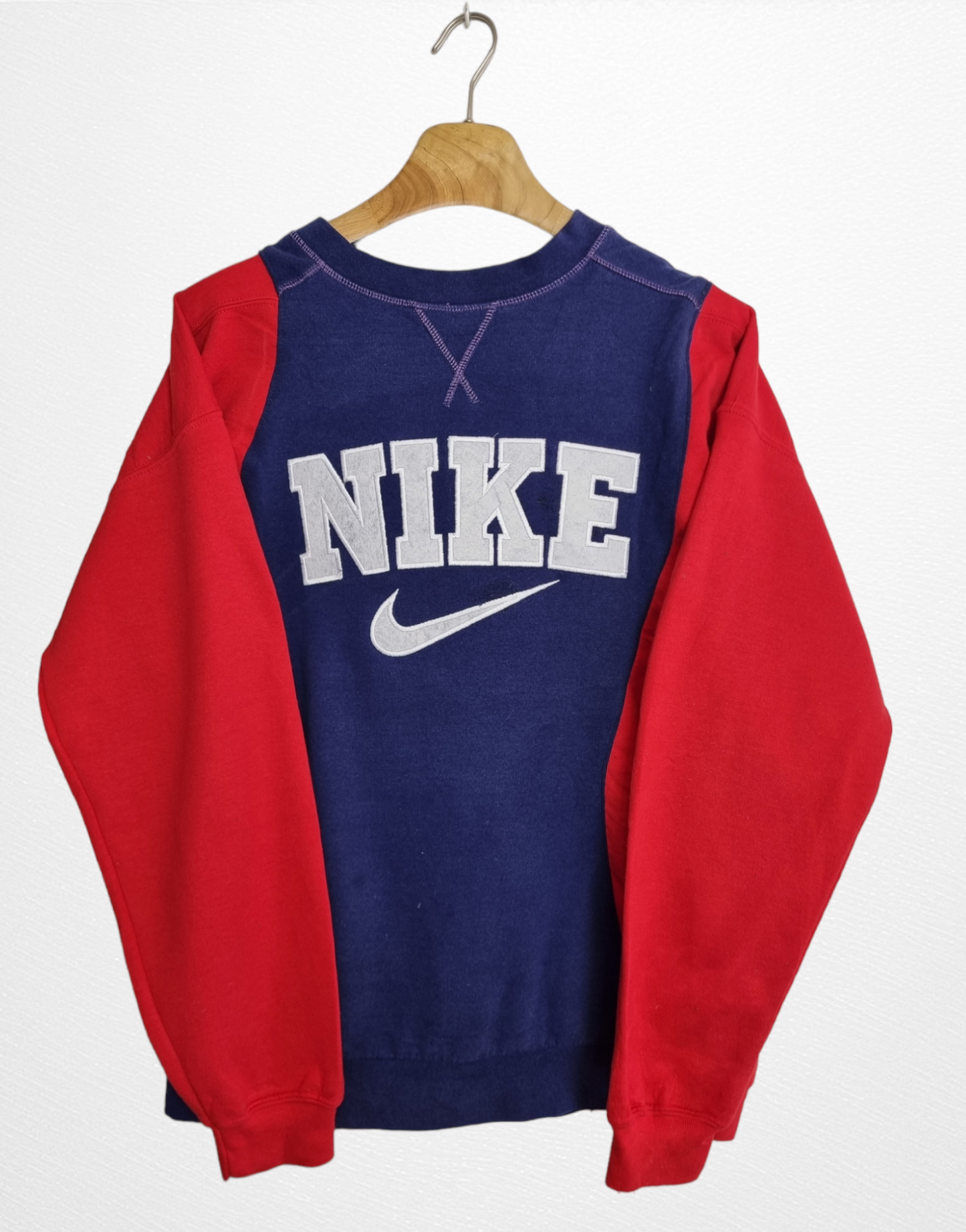 Nike spell out reworked sweater maat L