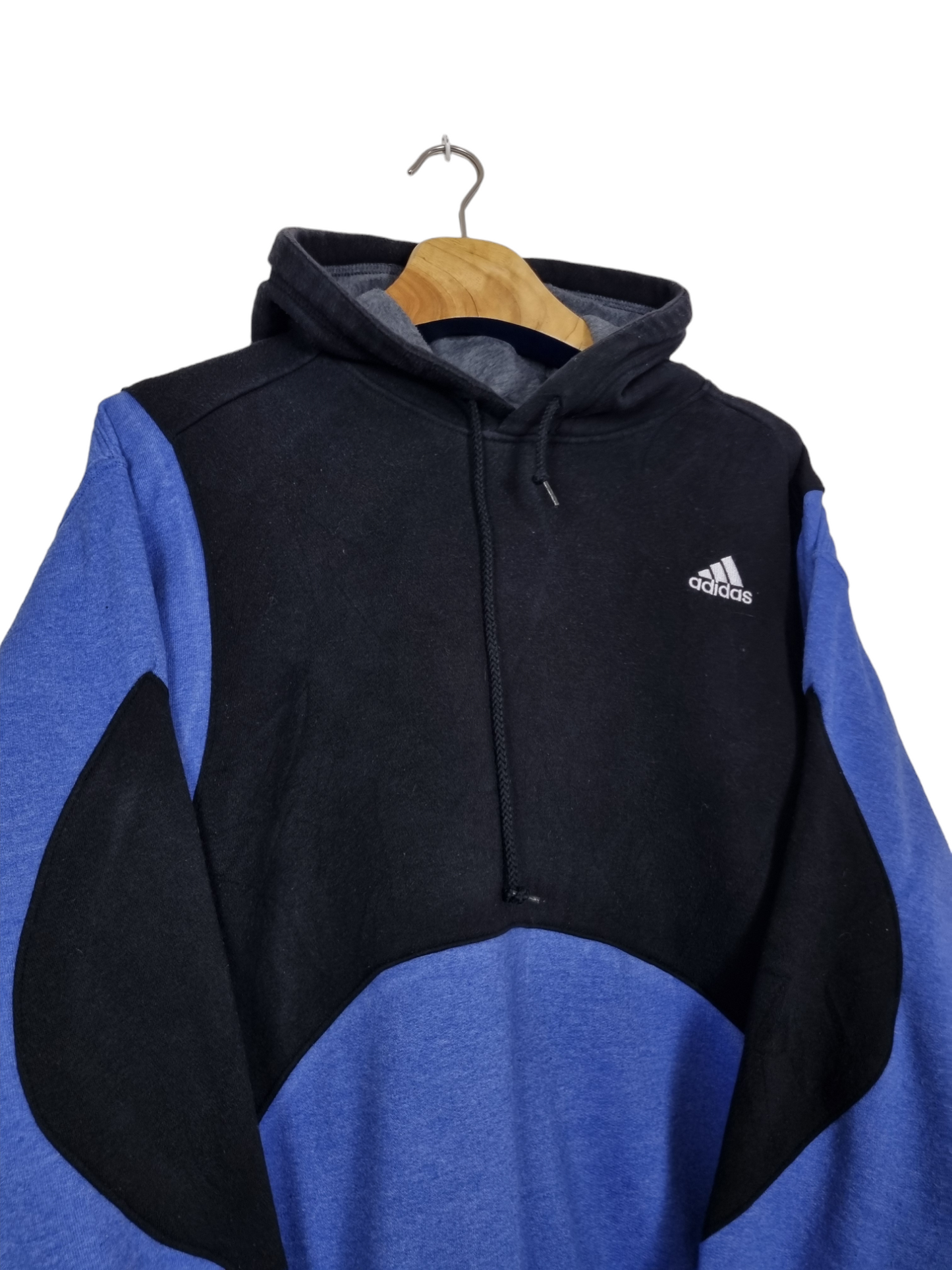 Adidas chest logo hoodie maat S