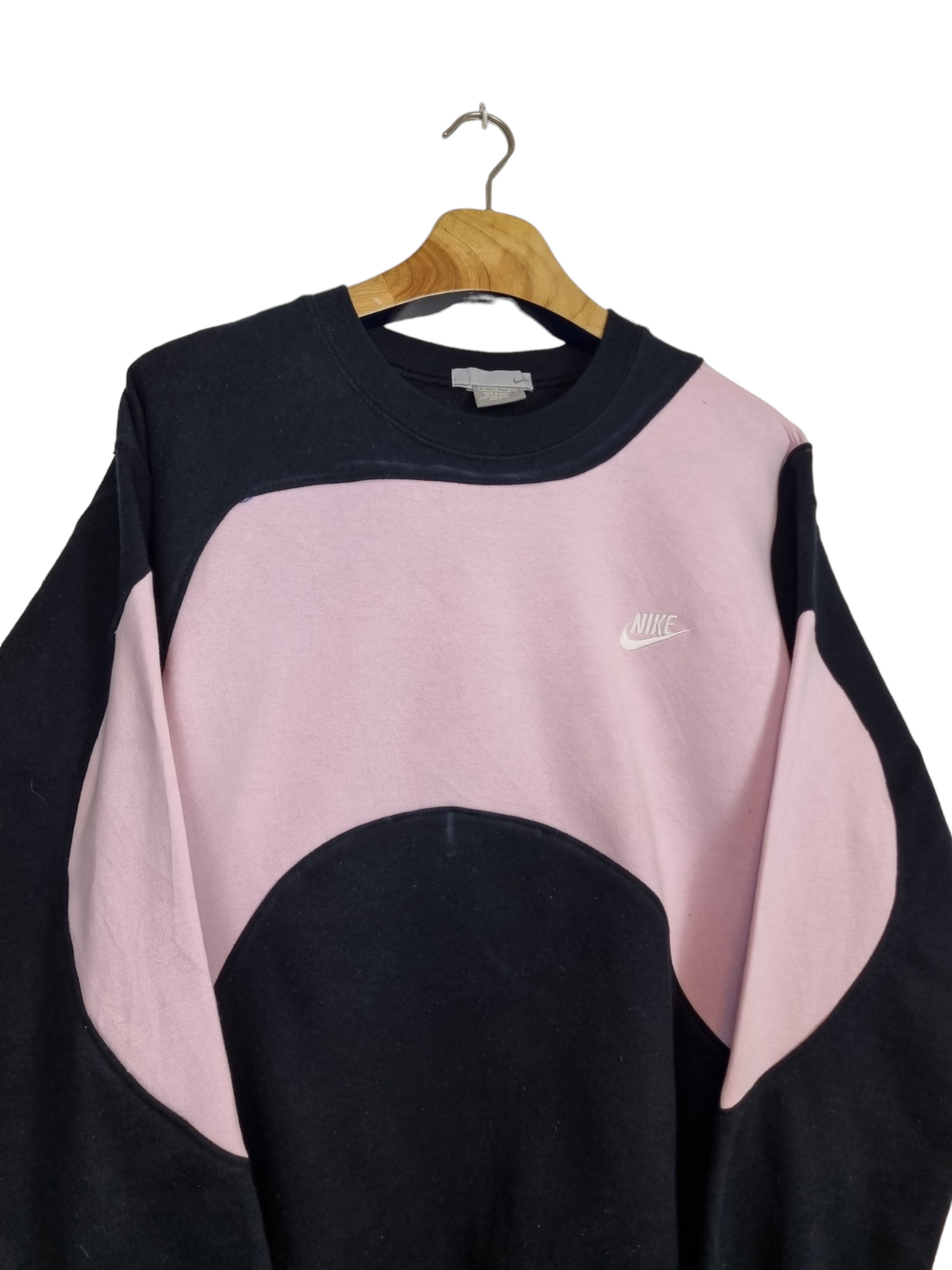 Nike chest logo sweater maat M