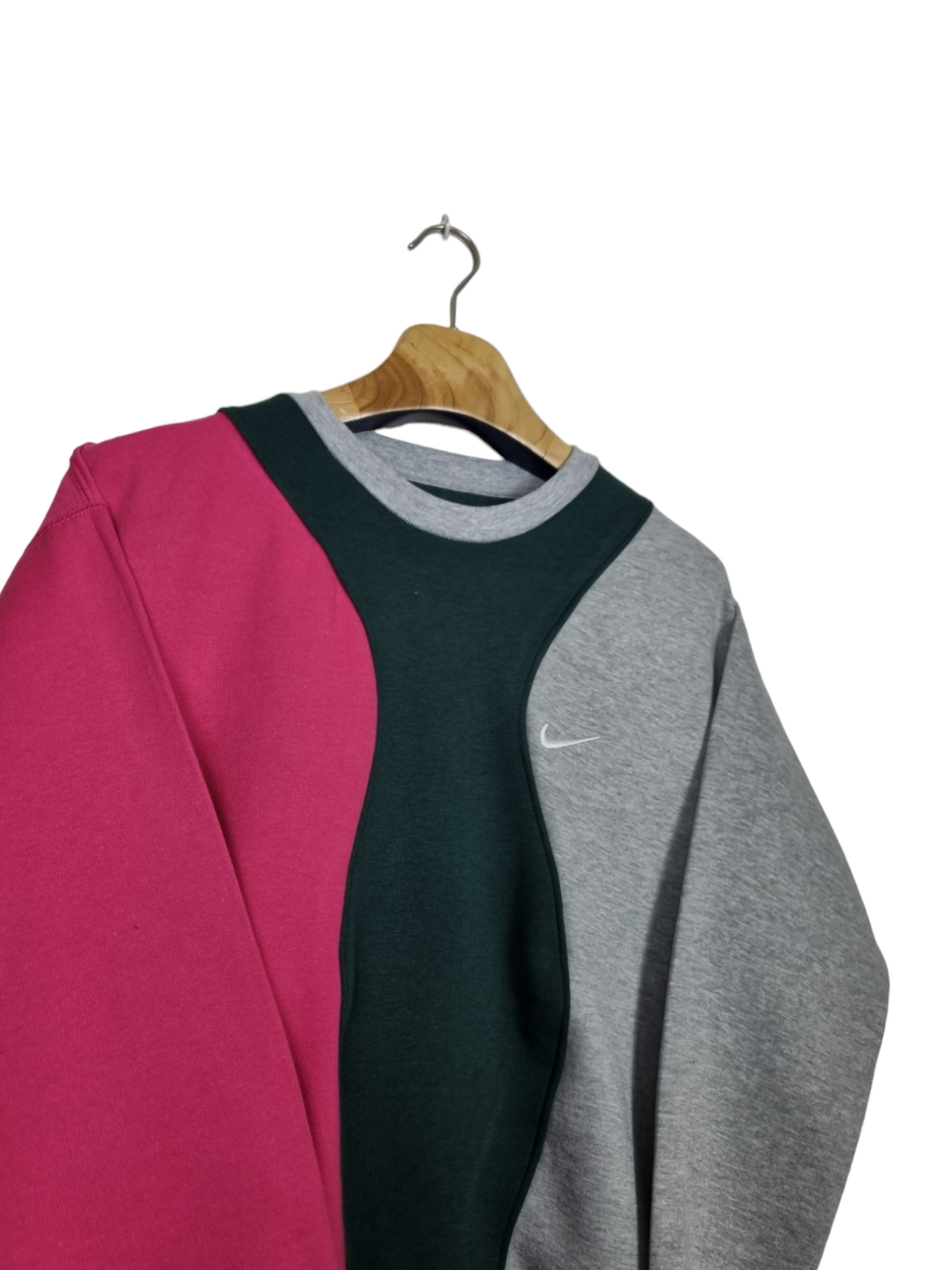 Nike chest swoosh sweater maat M