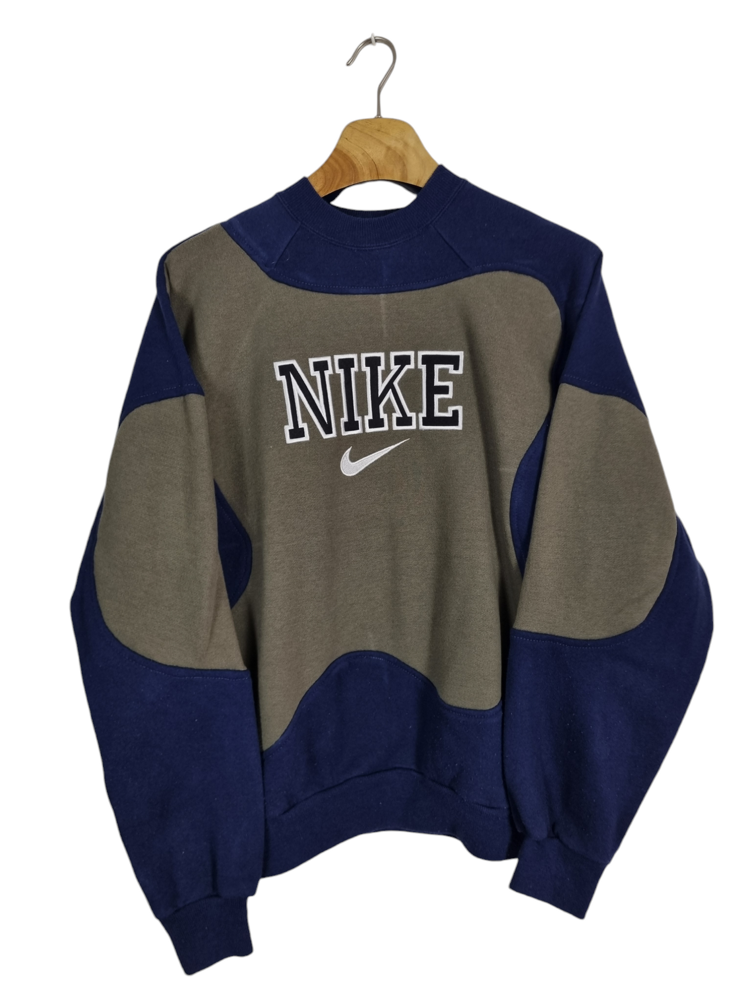 Nike 90s spell out sweater maat M