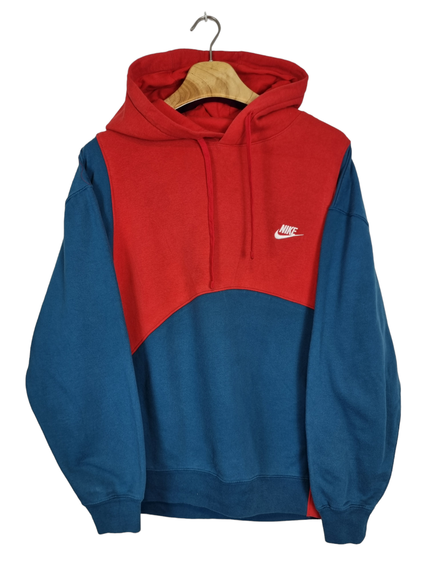 Nike chest logo hoodie maat M