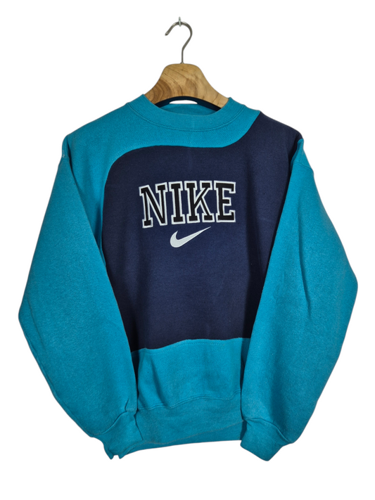 Nike spell out sweater maat M