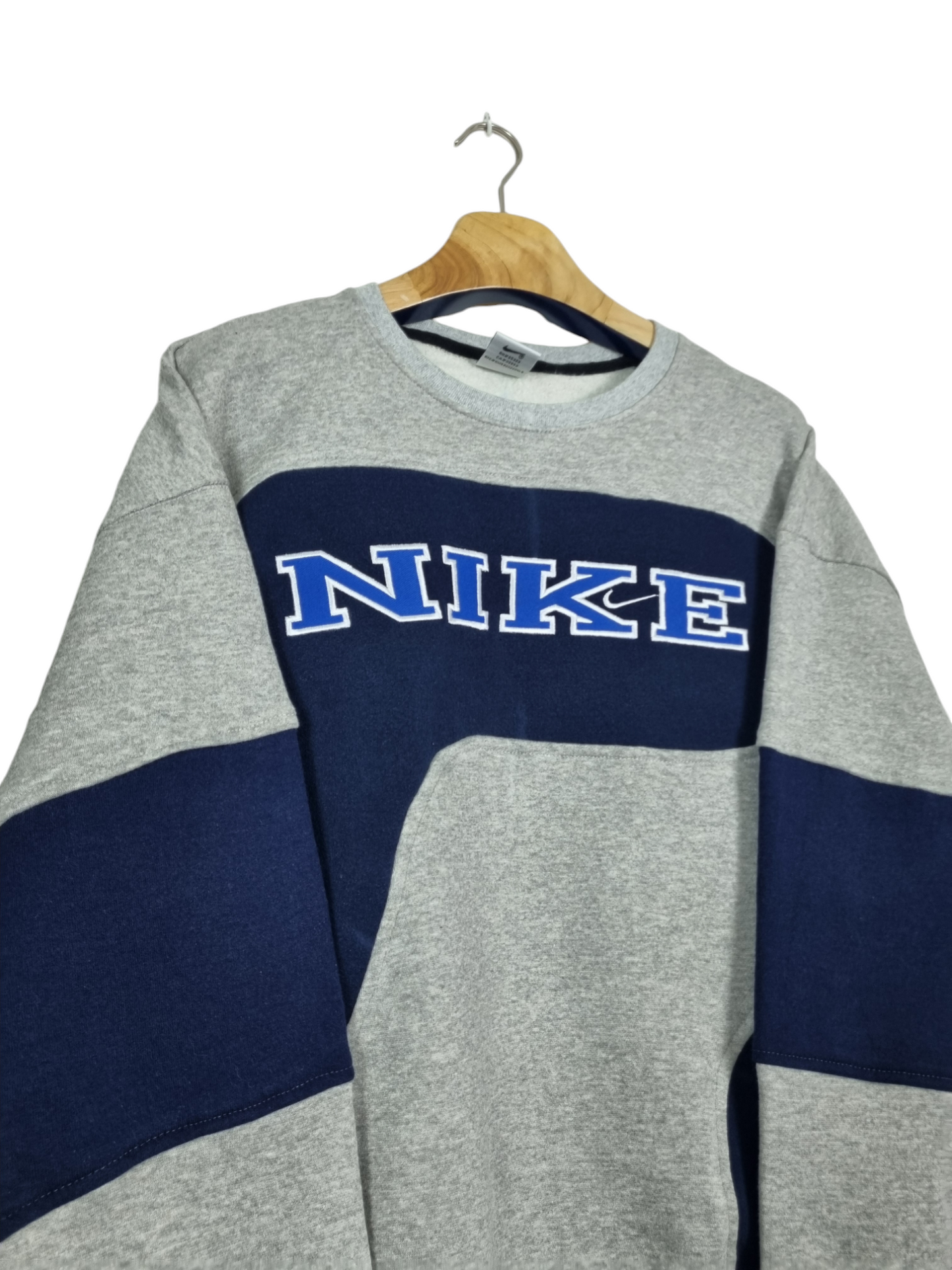 Nike 90s spell out sweater maat M