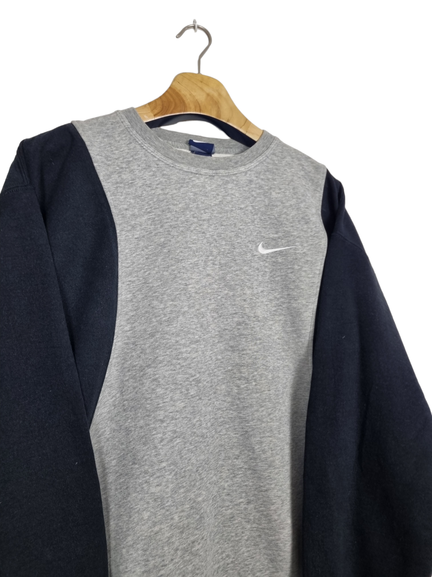 Nike chest swoosh sweater maat M