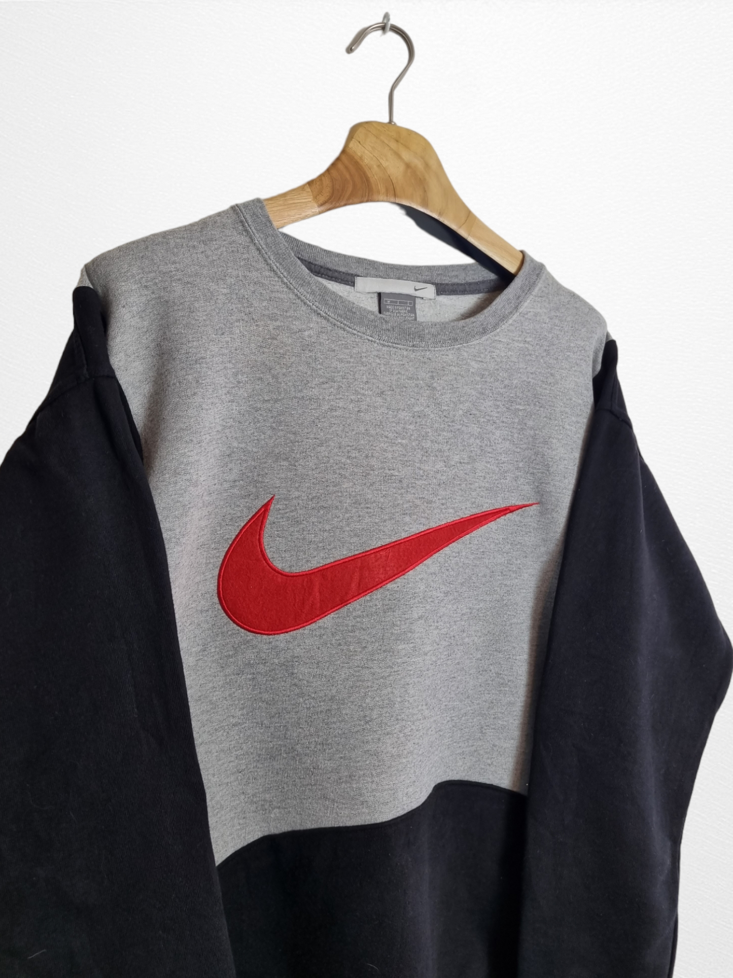 Nike big swoosh reworked sweater maat M