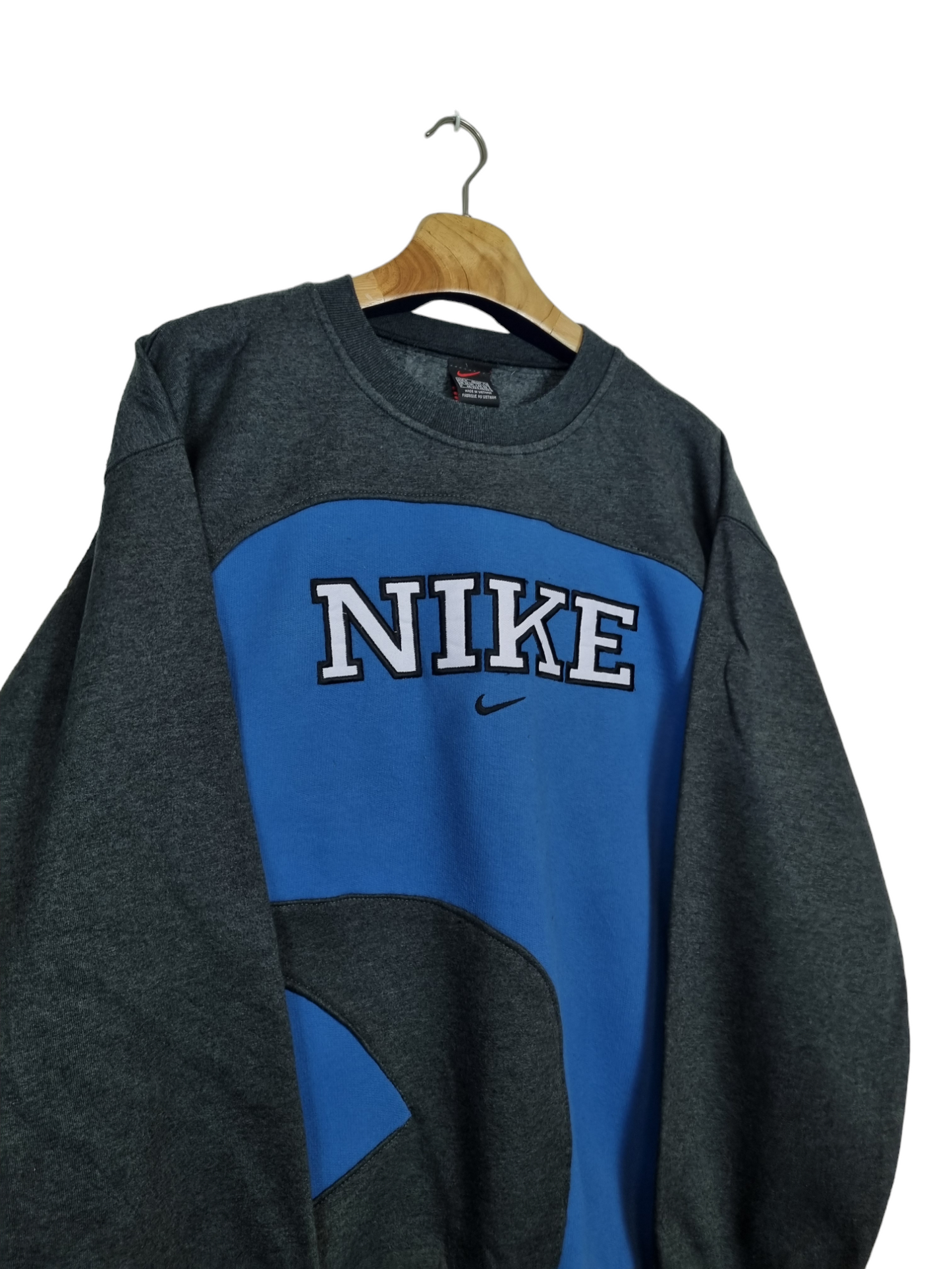 Nike spell out sweater maat L