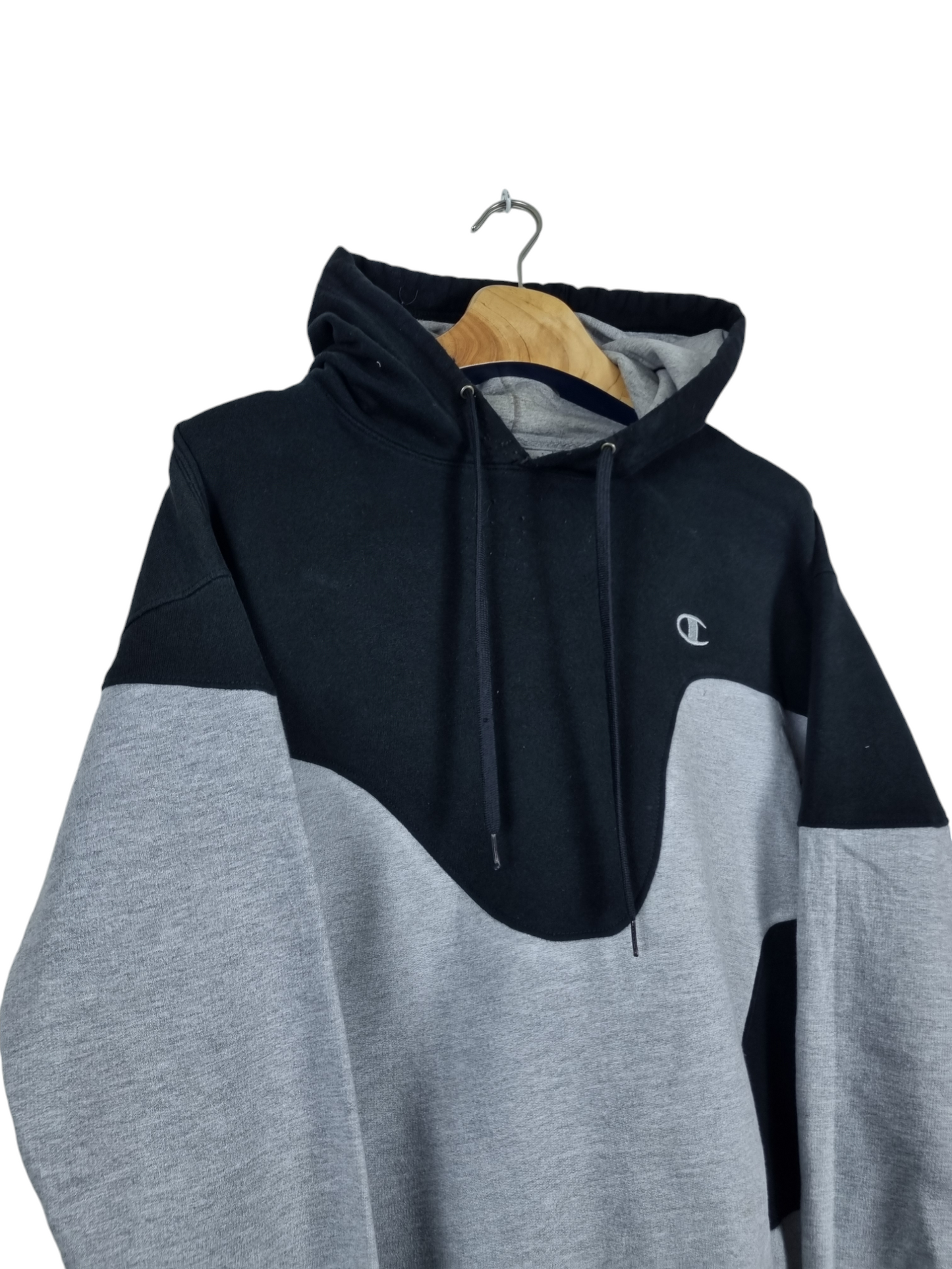 Champion chest logo hoodie maat S