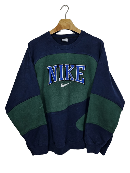 Nike 90s spell out sweater maat L