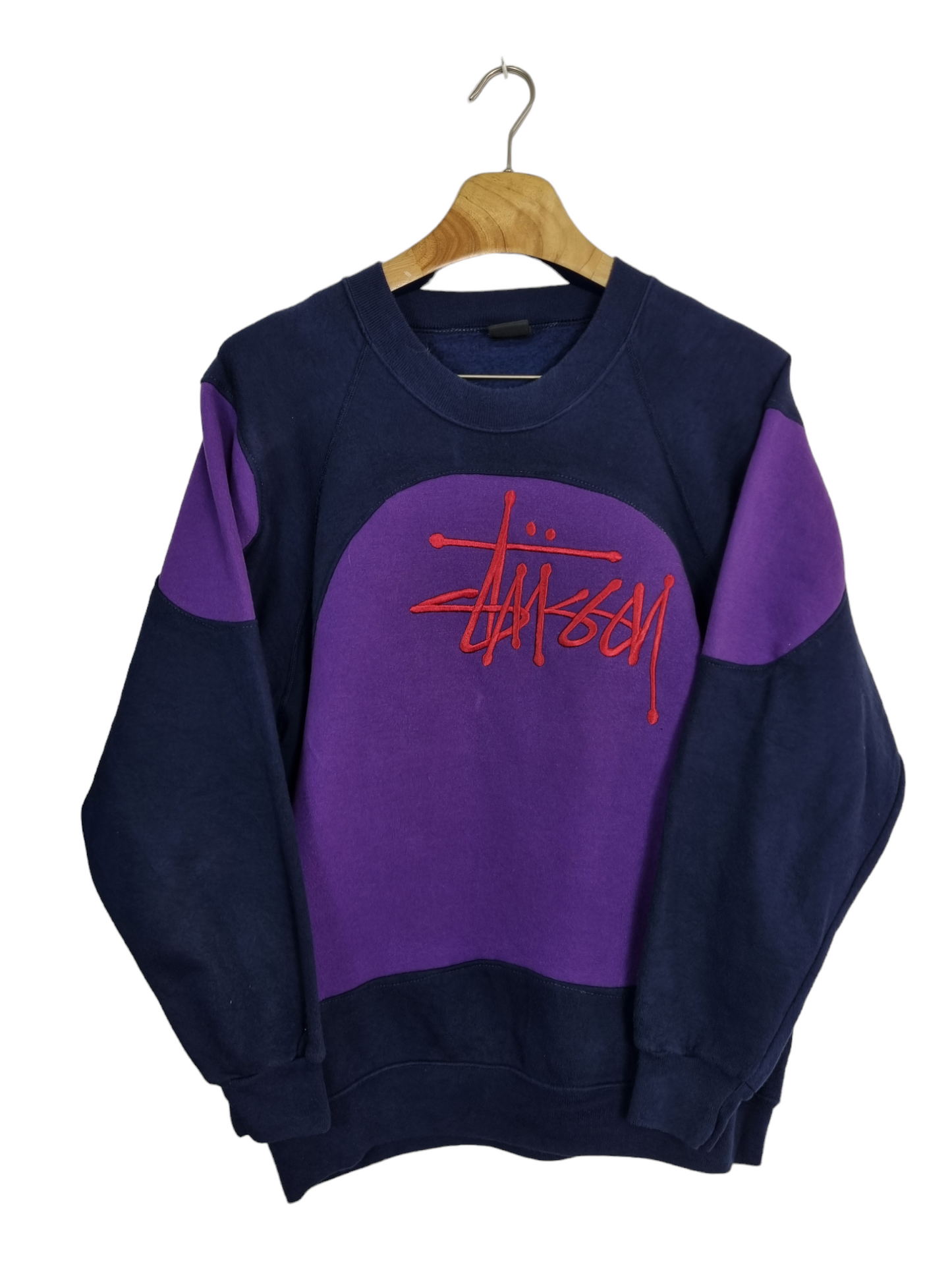 Stüssy embroidered text sweater maat M